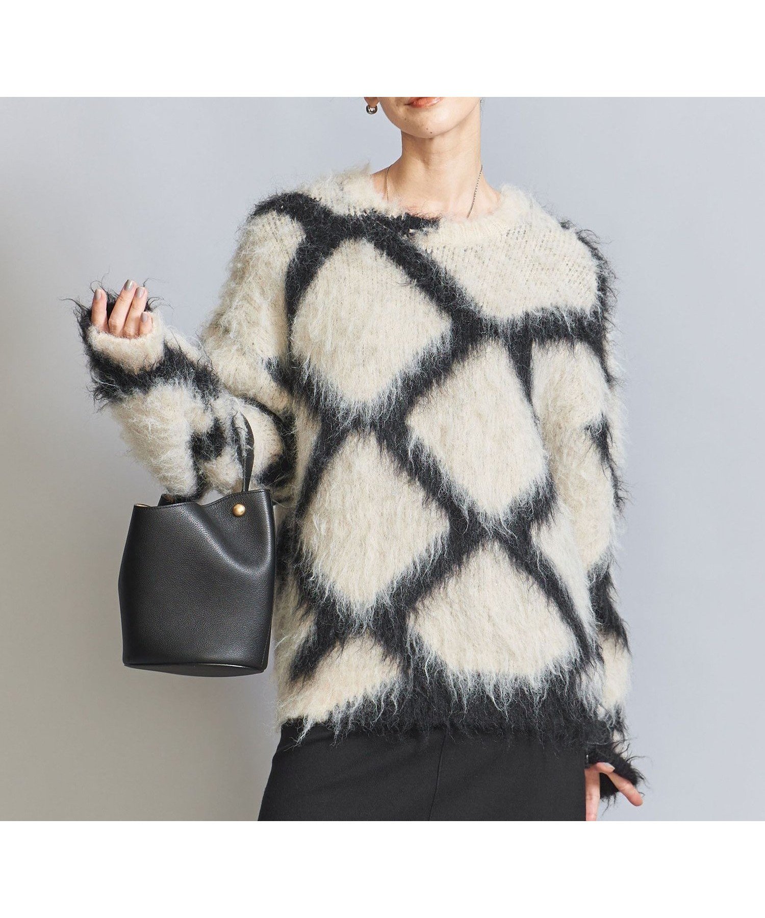 【ユナイテッドアローズ/UNITED ARROWS】のバイカラージャカード シャギーニットプルオーバー インテリア・キッズ・メンズ・レディースファッション・服の通販 founy(ファニー) 　ファッション　Fashion　レディースファッション　Fashion for Women　トップス・カットソー　Cut & Sew Tops　ニット　Knit Tops & Sweaters　カジュアルプルオーバー・ニットトップス　Pullovers & Knit Tops / Casual Pullovers　クール　Cool, Chic　ショート　Short, Short Length　ジャカード／ジャガード　Jacquard, Woven Pattern　デニム　Denim, Jeans Material　トレンド　Trend, Trending Now　ロング　Long, Long-Length　冬　Winter / This Winter　アウトレット　Outlet / Clearance　おすすめ　Recommended / Our Picks　OFF WHITE|ID: prp329100004754403 ipo3291000000034795135