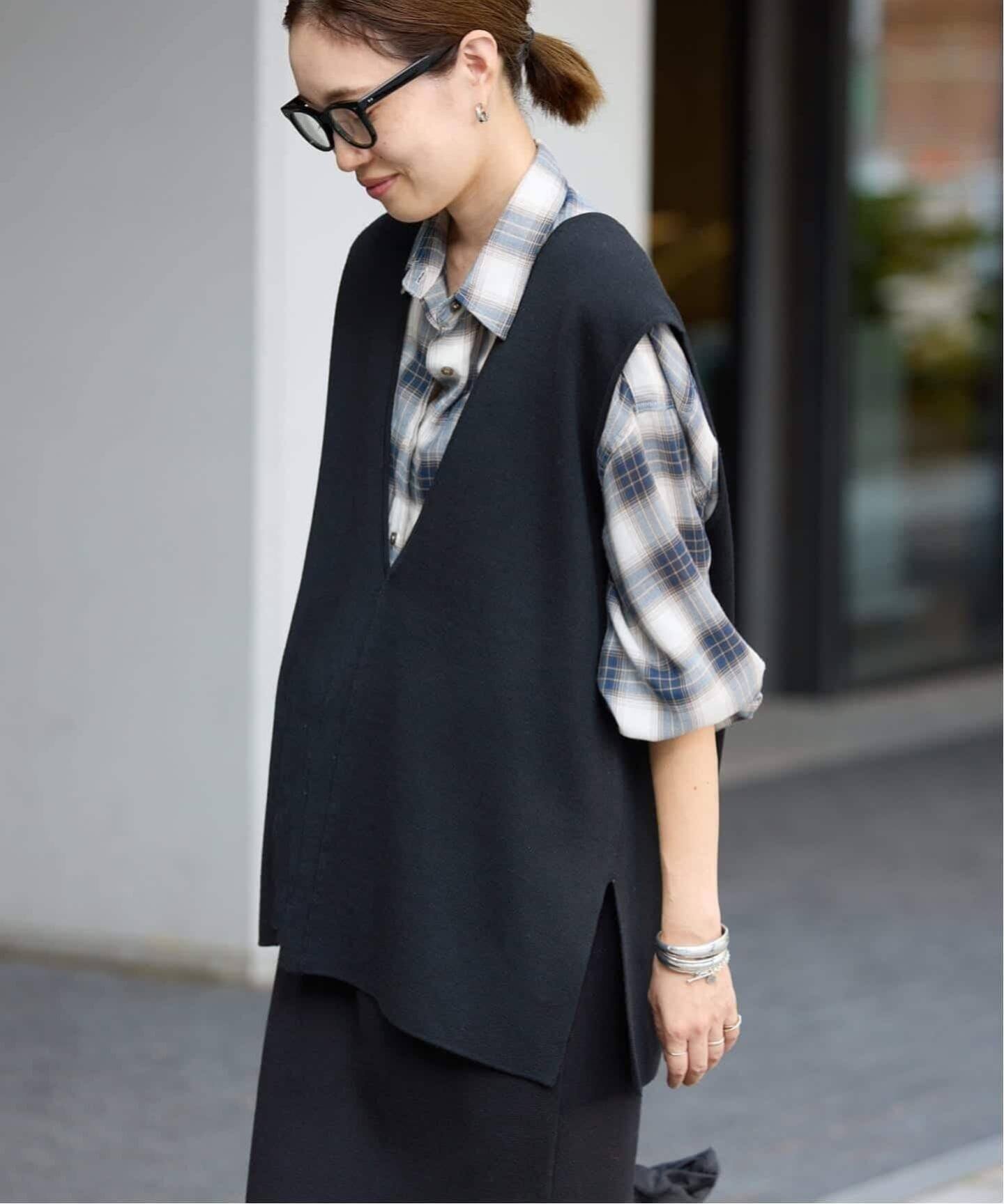 【スローブ イエナ/SLOBE IENA】の《WEB限定/追加3 》ダブルフェイスニットベスト 人気、トレンドファッション・服の通販 founy(ファニー)  ファッション Fashion レディースファッション Fashion for Women アウター Coat / Outerwear Collection トップス・カットソー Cut & Sew Tops ニット Knit Tops & Sweaters ベスト&ジレ / 重ね着スタイル Vests & Gilets 2025年 2025 2025-2026秋冬・A/W Autumn/Winter 2025–26 AW25–26 カットソー Cut and Sewn Top ダブル Double, Double-Breasted フェイス Face, Facial Design ベスト Vest, Waistcoat 秋 Autumn  other-1|ID: prp329100004754431 ipo3291000000034390056