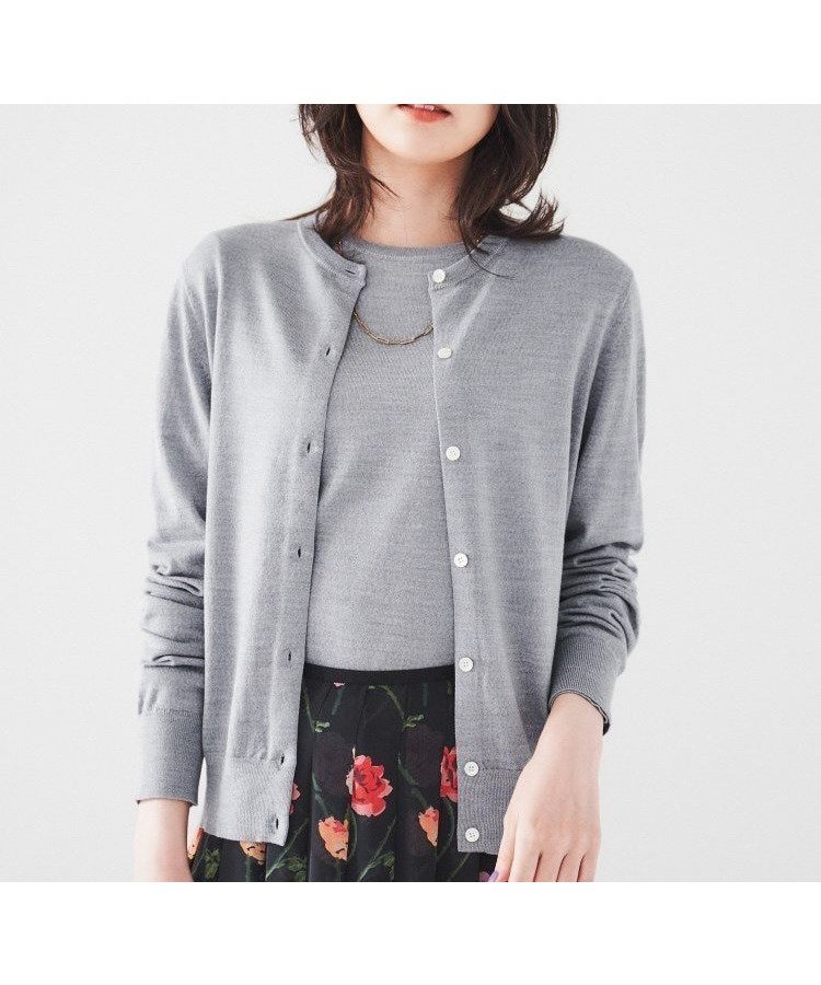 【アンタイトル/UNTITLED】のウール クルーネックニットカーディガン インテリア・キッズ・メンズ・レディースファッション・服の通販 founy(ファニー)  ファッション Fashion レディースファッション Fashion for Women トップス・カットソー Cut & Sew Tops ニット Knit Tops & Sweaters カーディガン・羽織り Layered Style Cardigans アンサンブル Ensemble Set カーディガン Cardigan, Knitwear コンパクト Compact, Small Size スマート Smart, Elegant 定番 Standard, Basic Item ベーシック Basic, Essential ボトム Bottoms, Lower Wear ワイド Wide, Wide Fit おすすめ Recommended / Our Picks グレー|ID: prp329100004754437 ipo3291000000034390090