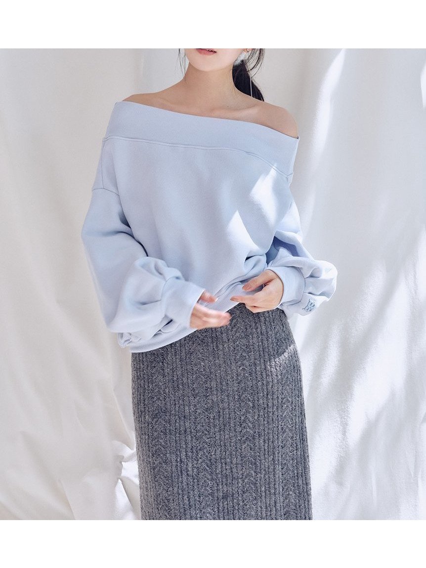 【スナイデル/SNIDEL】の【WEB限定】ワンショルダーロゴスウェット インテリア・キッズ・メンズ・レディースファッション・服の通販 founy(ファニー) 　ファッション　Fashion　レディースファッション　Fashion for Women　トップス・カットソー　Cut & Sew Tops　レディースパーカー・カジュアルフーディー　Casual Hoodies & Sweatshirts　スウェット・クルーネックトップス　Sweatshirts & Crewnecks / Relaxed Fit Sweat Tops　イエロー　Yellow　スマート　Smart, Elegant　デコルテ　Décolleté, Neckline　トレンド　Trend, Trending Now　モチーフ　Motif, Design Theme　ラベンダー　Lavender　人気　Popular, Best Seller　LBLU[081]|ID: prp329100004754554 ipo3291000000034390944