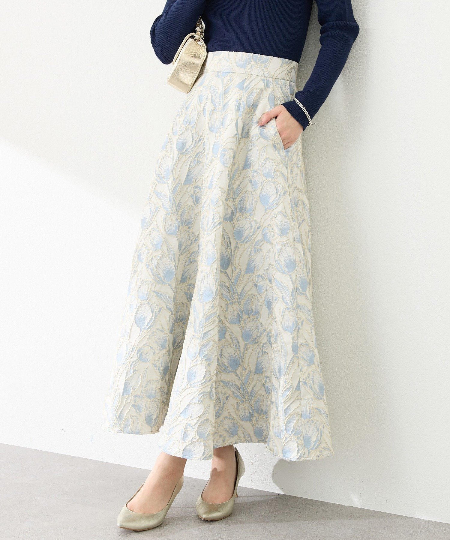 【ラブティックボンボン/La boutique BonBon】の【BonBonガールズセレクト・最強映えスカート】お花柄ジャガードスカート インテリア・キッズ・メンズ・レディースファッション・服の通販 founy(ファニー) 　ファッション　Fashion　レディースファッション　Fashion for Women　スカート　Skirts　カットソー　Cut and Sewn Top　コンパクト　Compact, Small Size　バランス　Balance, Style Balance　フェミニン　Feminine, Girly　フレア　Flare, Flared　ポケット　Pocket, Pocket Detail　おすすめ　Recommended / Our Picks　エレガント 上品　Elegant　サックスブルー|ID: prp329100004754675 ipo3291000000034597578