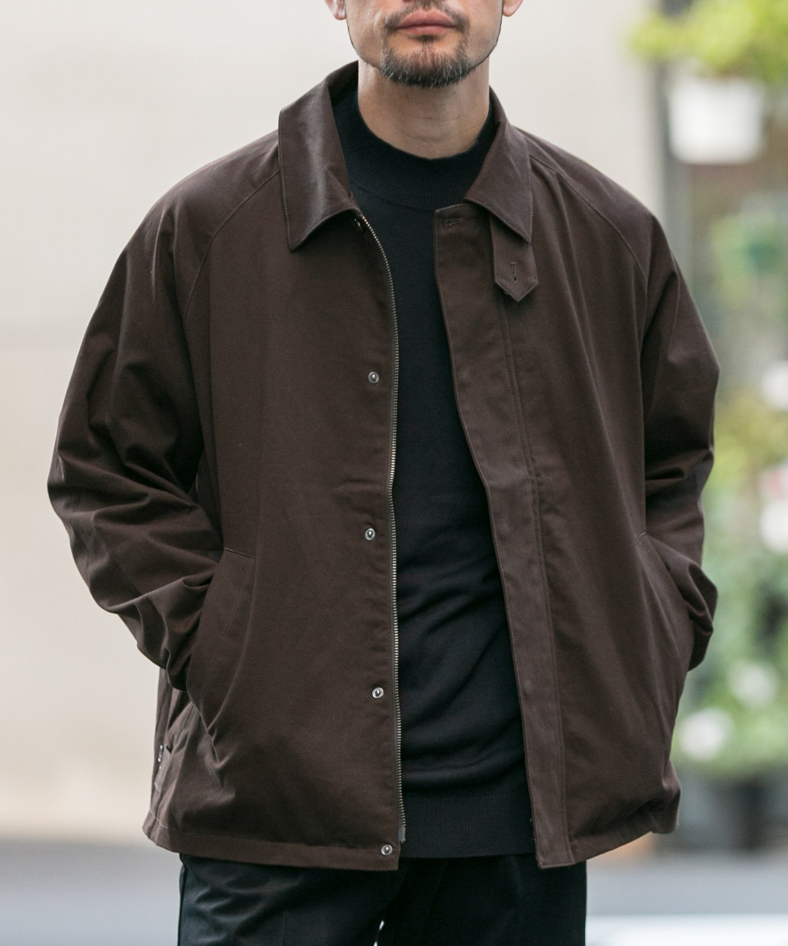 【アーバンリサーチ ロッソ/URBAN RESEARCH ROSSO / MEN】の『XLサイズあり』ピーチツイルショートブルゾン インテリア・キッズ・メンズ・レディースファッション・服の通販 founy(ファニー) ファッション Fashion メンズファッション Fashion for Men インナー Innerwear ヴィンテージ Vintage Style ショート Short, Short Length シンプル Simple, Minimal ジャケット Jacket, Outerwear スタイリッシュ Stylish, Fashionable スタンド Stand Collar, Upright Stand ストレッチ Stretch, Stretchy Fabric スラックス Slacks, Dress Pants タートルネック Turtleneck, High Neck デニム Denim, Jeans Material 人気 Popular, Best Seller ブルゾン Blouson, Bomber Jacket モダン Modern, Contemporary ロング Long, Long-Length A/W・秋冬 Autumn/Winter 冬 Winter / This Winter エレガント 上品 Elegant 2025年 2025 2025-2026秋冬・A/W Autumn/Winter 2025–26 AW25–26 DARK BROWN|ID: prp329100004754798 ipo3291000000034503485