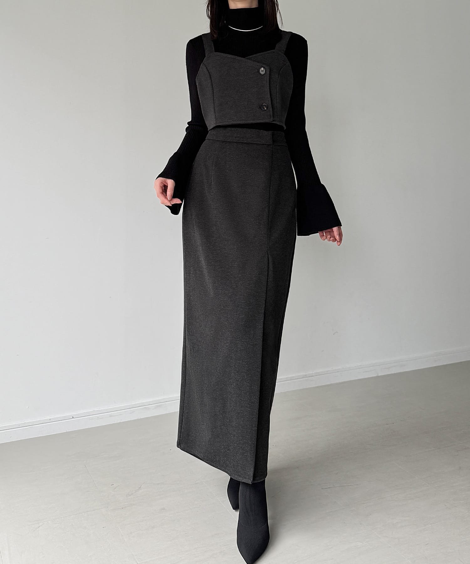 【ジュノア/JUNOAH】のウールライクビスチェ + ラップIラインスカート set インテリア・キッズ・メンズ・レディースファッション・服の通販 founy(ファニー) ファッション Fashion レディースファッション Fashion for Women セットアップ Matching Sets スカート・ミニ/ミディ/マキシ Skirts / Mini, Midi & Maxi Skirts ビスチェ Bustier, Corset Top ラップ Wrap, Wrap Design チャコール|ID: prp329100004754822 ipo3291000000034466018