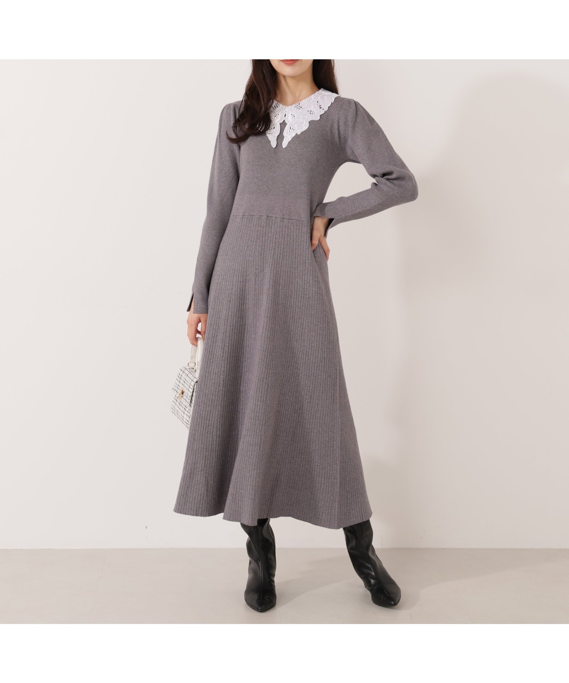 【プロポーション ボディドレッシング/PROPORTION BODY DRESSING】のレース襟付きニットワンピース インテリア・キッズ・メンズ・レディースファッション・服の通販 founy(ファニー) 　ファッション　Fashion　レディースファッション　Fashion for Women　ワンピース　Dresses　ニットワンピース　Knit Dresses　ウォーム　Warm Fabric　スリット　Slit, Slit Detail　トレンド　Trend, Trending Now　フィット　Fit, Slim Fit　フレア　Flare, Flared　レース　Lace, Lace Fabric　チャコール2|ID: prp329100004754930 ipo3291000000034392937