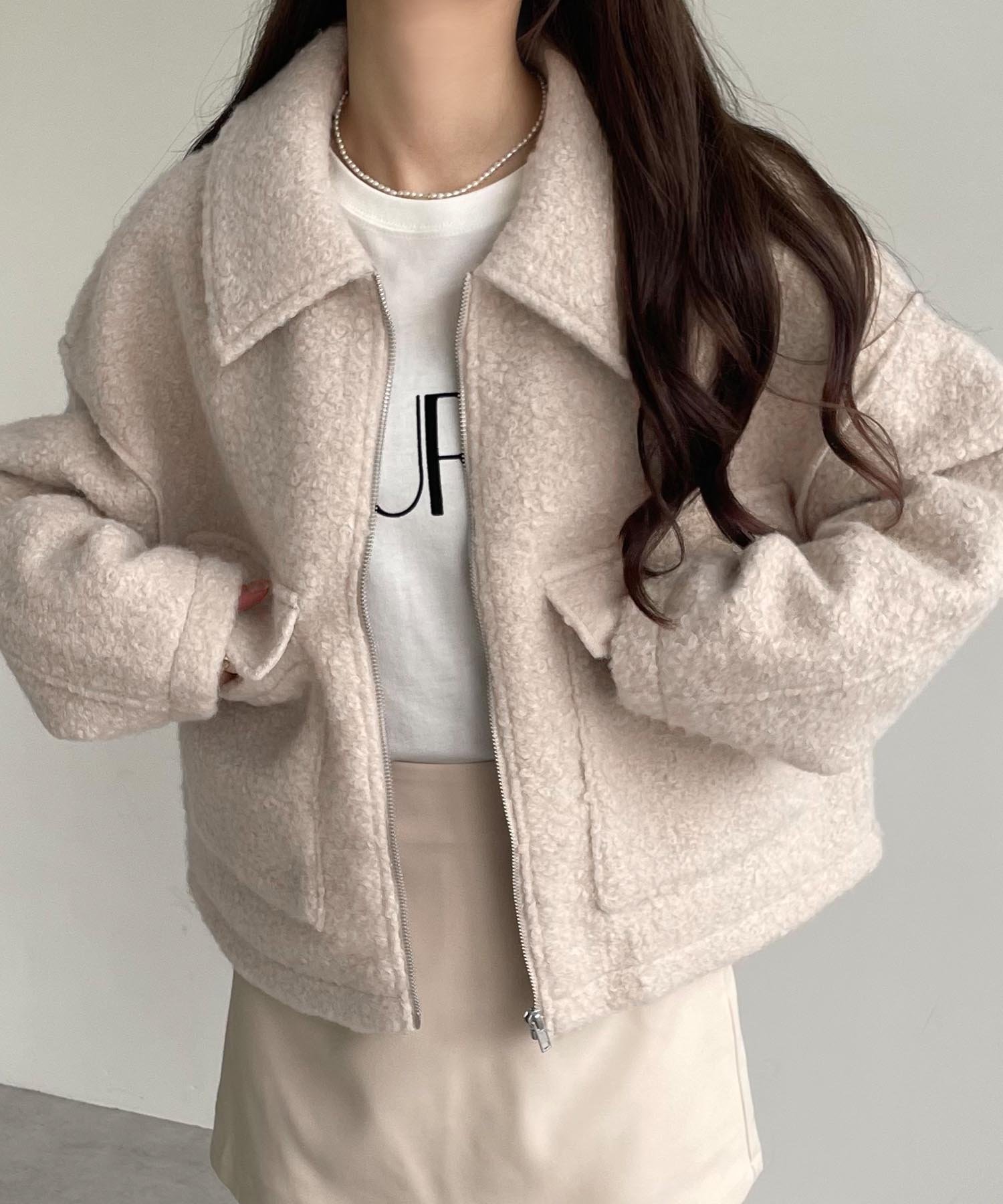 【アンドミー/andme】のシープ調 ボア ダブルポケット ジャケット ブルゾン インテリア・キッズ・メンズ・レディースファッション・服の通販 founy(ファニー) 　ファッション　Fashion　レディースファッション　Fashion for Women　アウター　Coat / Outerwear Collection　レディースジャケット・軽アウター　Jackets　ブルゾンジャケット・スポーティアウター　Blouson Jackets　ジップ　Zip, Zipper　ジャケット　Jacket, Outerwear　ダブル　Double, Double-Breasted　バランス　Balance, Style Balance　フォルム　Silhouette, Form　フロント　Front, Front Design　ブルゾン　Blouson, Bomber Jacket　ポケット　Pocket, Pocket Detail　おすすめ　Recommended / Our Picks　ライトベージュ|ID: prp329100004754972 ipo3291000000034509203