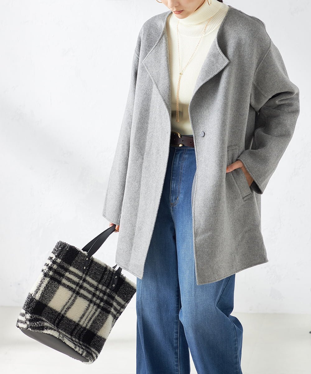 【アー ヴェー ヴェー/a.v.v】のリバーミドルコート インテリア・キッズ・メンズ・レディースファッション・服の通販 founy(ファニー) 　ファッション　Fashion　レディースファッション　Fashion for Women　アウター　Coat / Outerwear Collection　コート・ロングコート・ピーコート　Long Coats, Peacoats & More　シンプル　Simple, Minimal　デニム　Denim, Jeans Material　ミドル　Middle Length, Mid Height　再入荷　Restock / Back in Stock　エレガント 上品　Elegant　ダークグレー|ID: prp329100004754995 ipo3291000000034393569