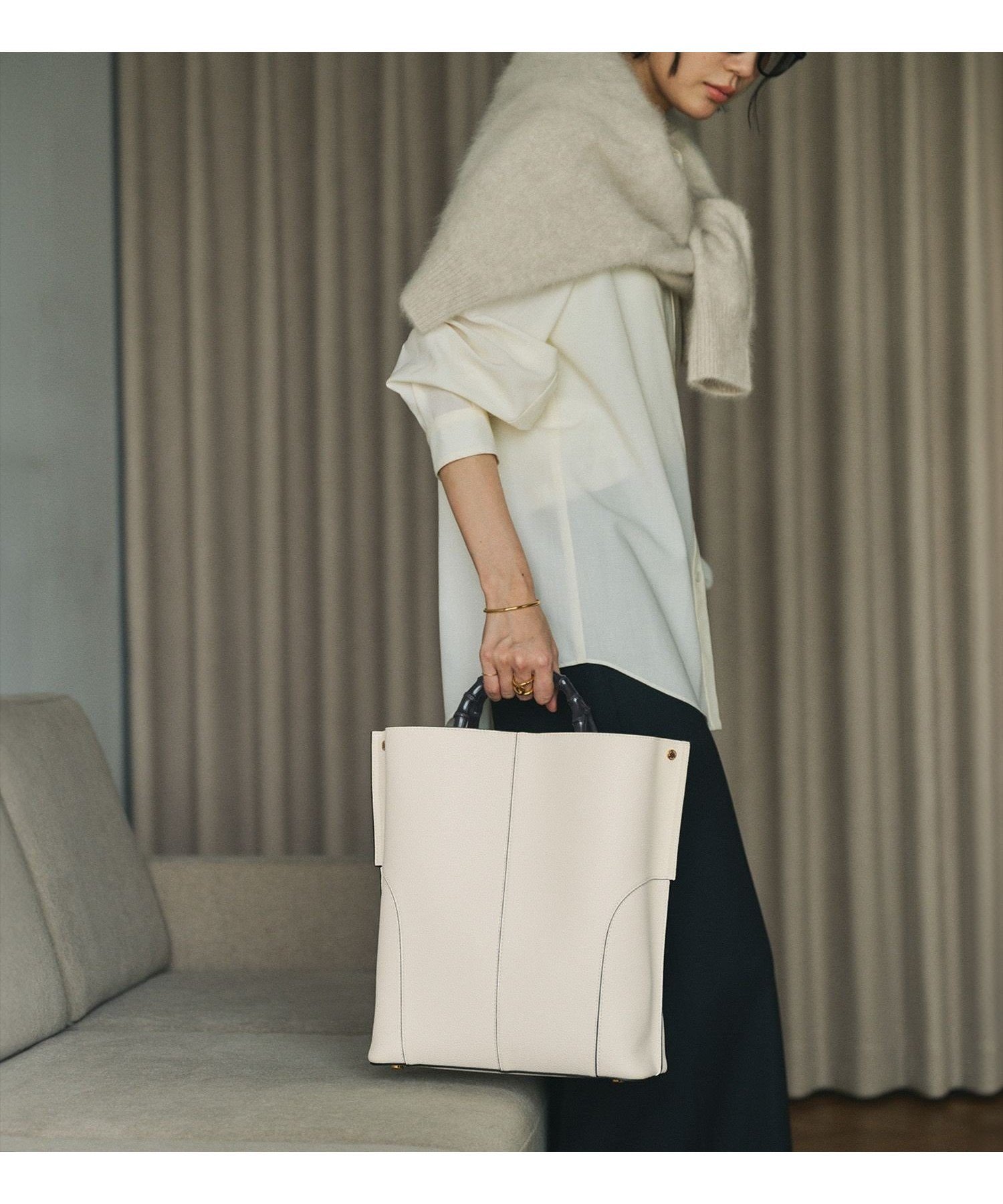 【ロペ/ROPE'】の【E POR】BAMBOO BAG Large【通勤】【A4対応】 インテリア・キッズ・メンズ・レディースファッション・服の通販 founy(ファニー) 　ファッション　Fashion　レディースファッション　Fashion for Women　エレガント 上品　Elegant　ショルダー　Shoulder, Shoulder Strap　スーツ　Suit, Formalwear　ボンディング　Bonding, Bonded Fabric　ポケット　Pocket, Pocket Detail　マグネット　Magnet, Magnetic Closure　おすすめ　Recommended / Our Picks　ビジネス 仕事 通勤　Business / Work / Commuting　オフホワイト(15)|ID: prp329100004755210 ipo3291000000035138299