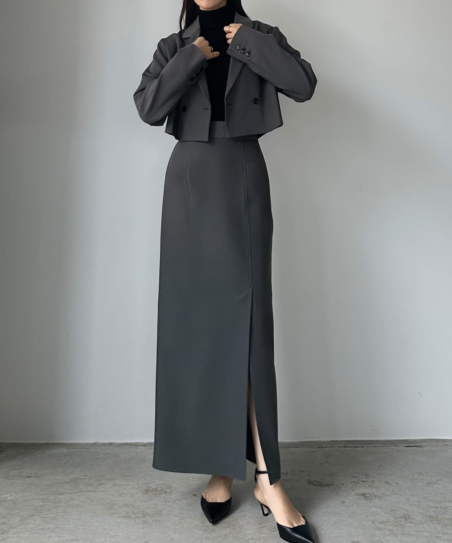 【ジュノア/JUNOAH】のLouere ショートテーラードジャケット+前スリットタイトスカートSET インテリア・キッズ・メンズ・レディースファッション・服の通販 founy(ファニー) 　ファッション　Fashion　レディースファッション　Fashion for Women　アウター　Coat / Outerwear Collection　レディースジャケット・軽アウター　Jackets　テーラードジャケット / 通勤・きれいめスタイル　Tailored Jackets & Blazers　セットアップ　Matching Sets　スカート・ミニ/ミディ/マキシ　Skirts / Mini, Midi & Maxi Skirts　ジャケット　Jacket, Outerwear　チャコール|ID: prp329100004755875 ipo3291000000034486551