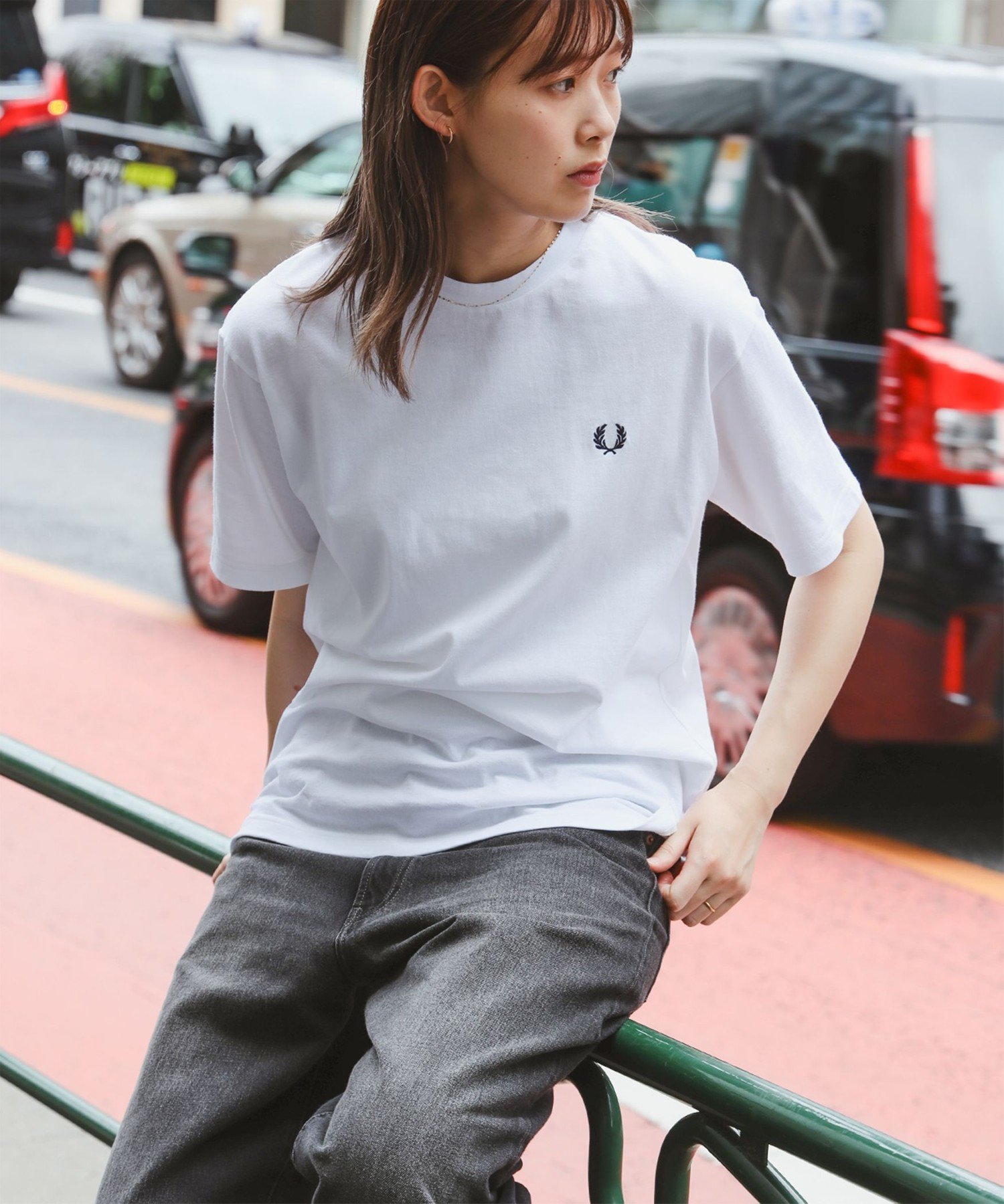 【ビームス/BEAMS / MEN】の【洗濯機洗い可】【別注】FRED PERRY / ヘビーウェイト Tシャツ 25SS 半袖 メンズ ユニセックス インテリア・キッズ・メンズ・レディースファッション・服の通販 founy(ファニー) ファッション Fashion メンズファッション Fashion for Men 2025年 2025 2025春夏・S/S Spring/Summer 2025 SS25 ショート Short, Short Length シンプル Simple, Minimal スリット Slit, Slit Detail メンズ Men's, Menswear 別注 Limited Edition, Custom Order 半袖 Short Sleeve, Half Sleeve WHITE|ID: prp329100004755885 ipo3291000000034400998