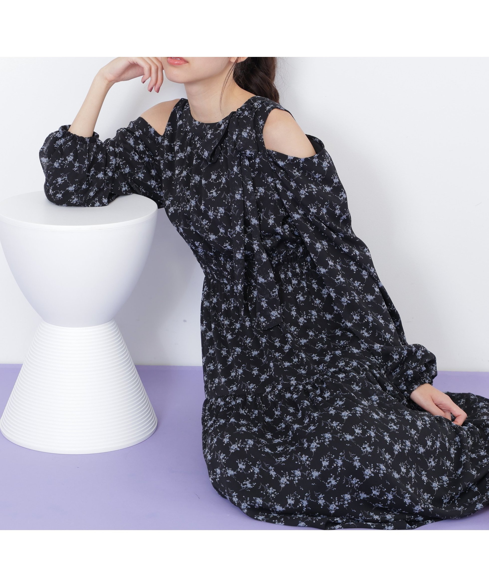 【ジルバイジルスチュアート/JILL by JILLSTUART】の小花柄ボウタイワンピース 人気、トレンドファッション・服の通販 founy(ファニー) 　ファッション　Fashion　レディースファッション　Fashion for Women　ワンピース　Dresses　おすすめ　Recommended / Our Picks　カーディガン　Cardigan, Knitwear　スマート　Smart, Elegant　スリット　Slit, Slit Detail　トレンド　Trend, Trending Now　プリント　Print, Printed Pattern　エレガント 上品　Elegant　年末　Year-end　 other-1|ID: prp329100004756087 ipo3291000000034599229