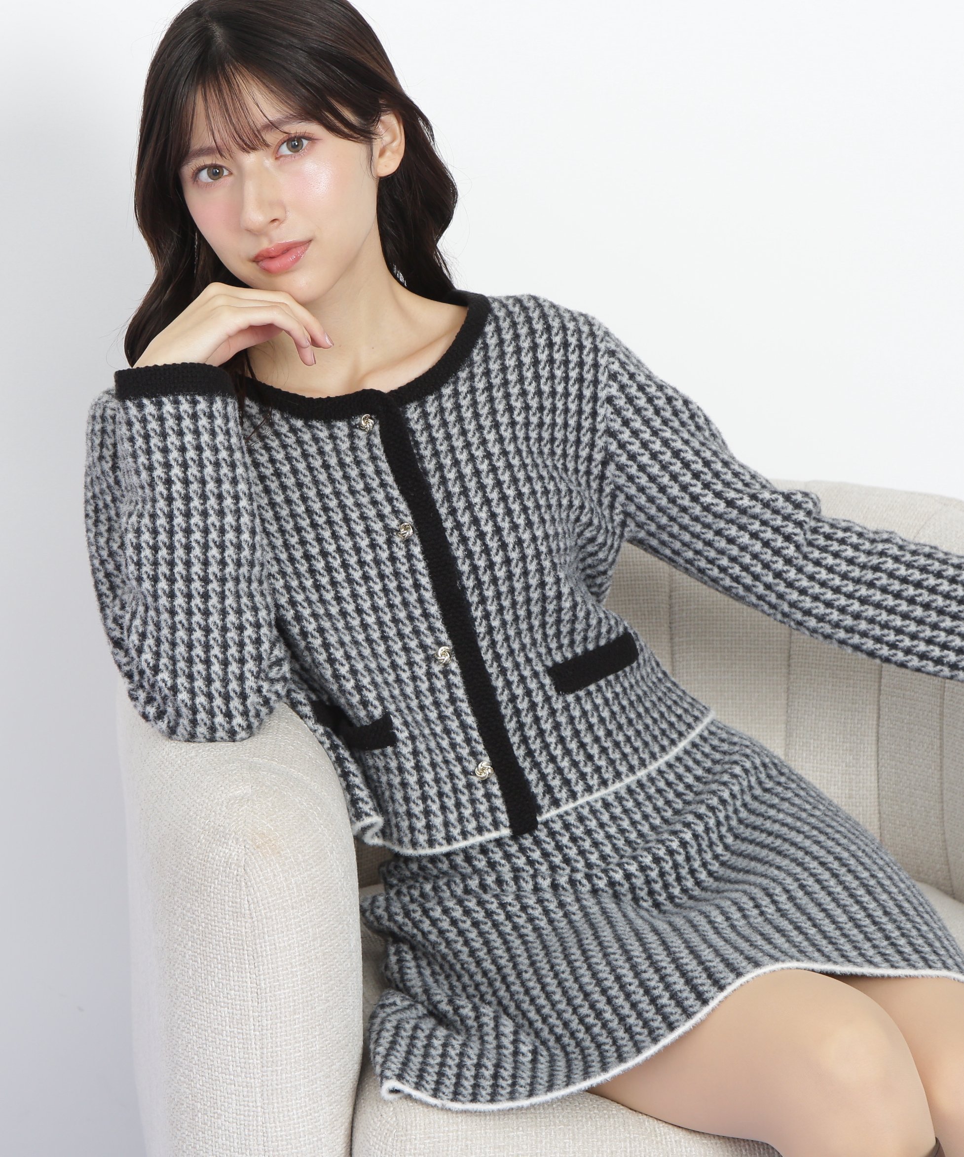 【ジルバイジルスチュアート/JILL by JILLSTUART】の千鳥ジャガードニットセットアップ インテリア・キッズ・メンズ・レディースファッション・服の通販 founy(ファニー) ファッション Fashion レディースファッション Fashion for Women トップス・カットソー Cut & Sew Tops ニット Knit Tops & Sweaters ジャケット Jacket, Outerwear ストレート Straight, Straight Cut スマート Smart, Elegant セットアップ Set-Up, Coordinated Outfit トリミング Trimming, Decorative Edge フレア Flare, Flared ブレード Braid, Decorative Trim ミニスカート Mini Skirt, Short Skirt ブラック1|ID: prp329100004756093 ipo3291000000034599270