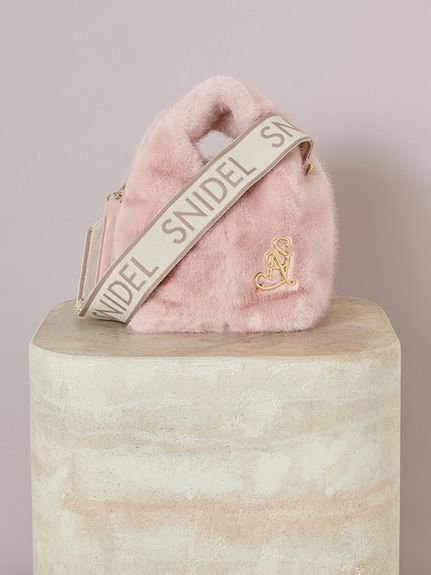 【スナイデル/SNIDEL】の【WEB限定カラーあり】ファーバッグ インテリア・キッズ・メンズ・レディースファッション・服の通販 founy(ファニー) 　ファッション　Fashion　レディースファッション　Fashion for Women　バッグ　Bags　イエロー　Yellow　オケージョン　Occasion Wear　コンパクト　Compact, Small Size　スマート　Smart, Elegant　フォルム　Silhouette, Form　ブローチ　Brooch, Pin Brooch　ポケット　Pocket, Pocket Detail　マフラー　Scarf, Muffler　メタル　Metal, Metal Parts　ラップ　Wrap, Wrap Design　リュクス　Luxury, Elegant, High-End, Chic　おすすめ　Recommended / Our Picks　PNK[066]|ID: prp329100004756112 ipo3291000000034403695