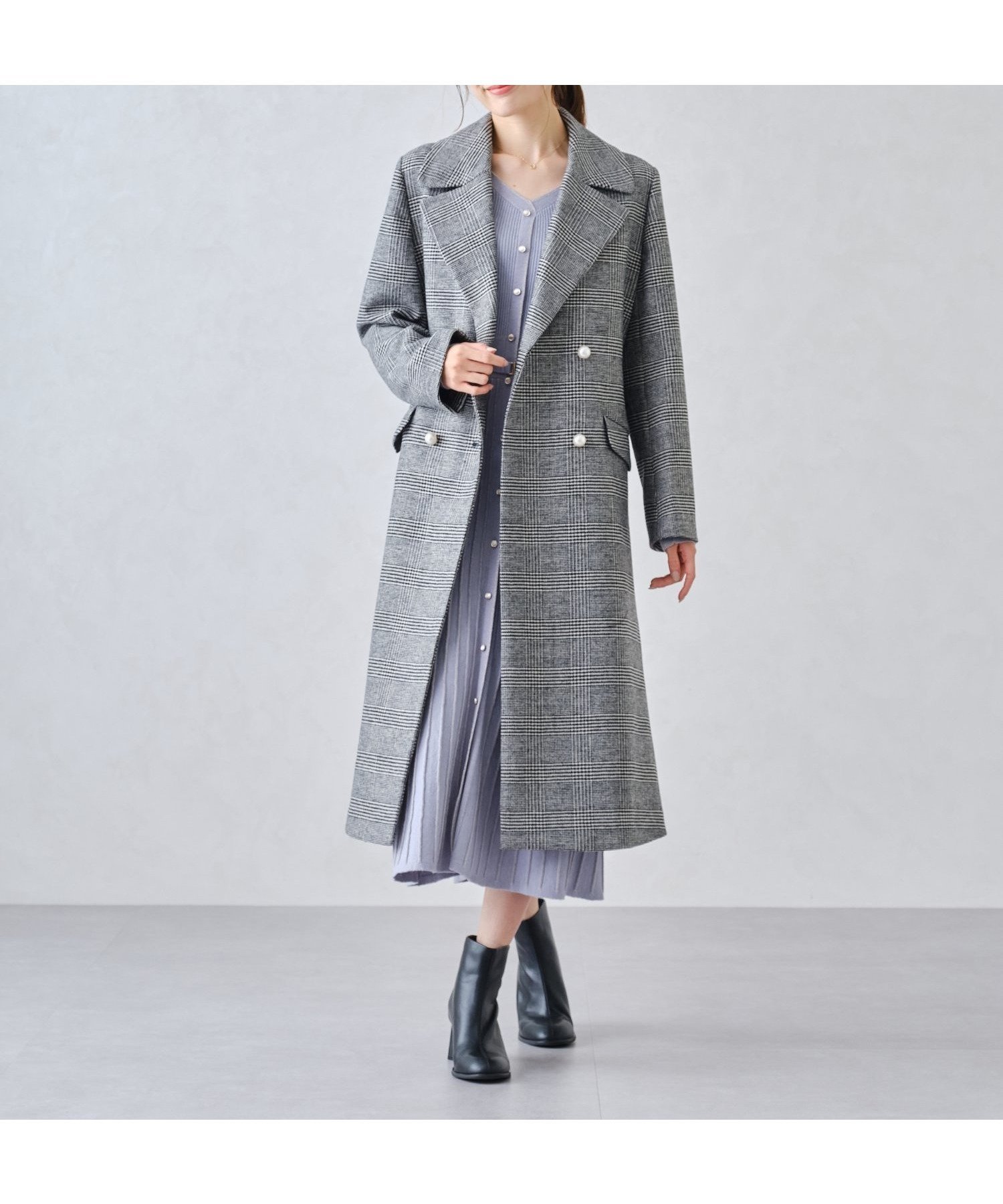 【ミッシュマッシュ/MISCH MASCH】の冬のコーデを品よく綺麗に パールボタンチェスターコート インテリア・キッズ・メンズ・レディースファッション・服の通販 founy(ファニー) 　ファッション　Fashion　レディースファッション　Fashion for Women　アウター　Coat / Outerwear Collection　コート・ロングコート・ピーコート　Long Coats, Peacoats & More　チェスターコート・ロング丈アウター　Chester Coats / Chesterfield Long Coats　コンパクト　Compact, Small Size　シェイプ　Shape, Slim Fit　チェスター　Chester, Chester Coat　パール　Pearl, Pearl Accent　冬　Winter / This Winter　ブラックホワイト|ID: prp329100004756133 ipo3291000000034507703