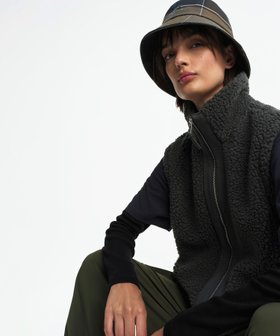 【エーグル/AIGLE】のノースリーブフルジップボアフリースベスト 人気、トレンドファッション・服の通販 founy(ファニー) ファッション Fashion レディースファッション Fashion for Women アウター Coat / Outerwear Collection トップス・カットソー Cut & Sew Tops キャミソール&ノースリーブ Camisoles & Sleeveless Tops ベスト&ジレ / 重ね着スタイル Vests & Gilets ジャケット Jacket, Outerwear ドローコード Drawcord, Drawstring Cord フィット Fit, Slim Fit フロント Front, Front Design ポケット Pocket, Pocket Detail |ID:prp329100004756175