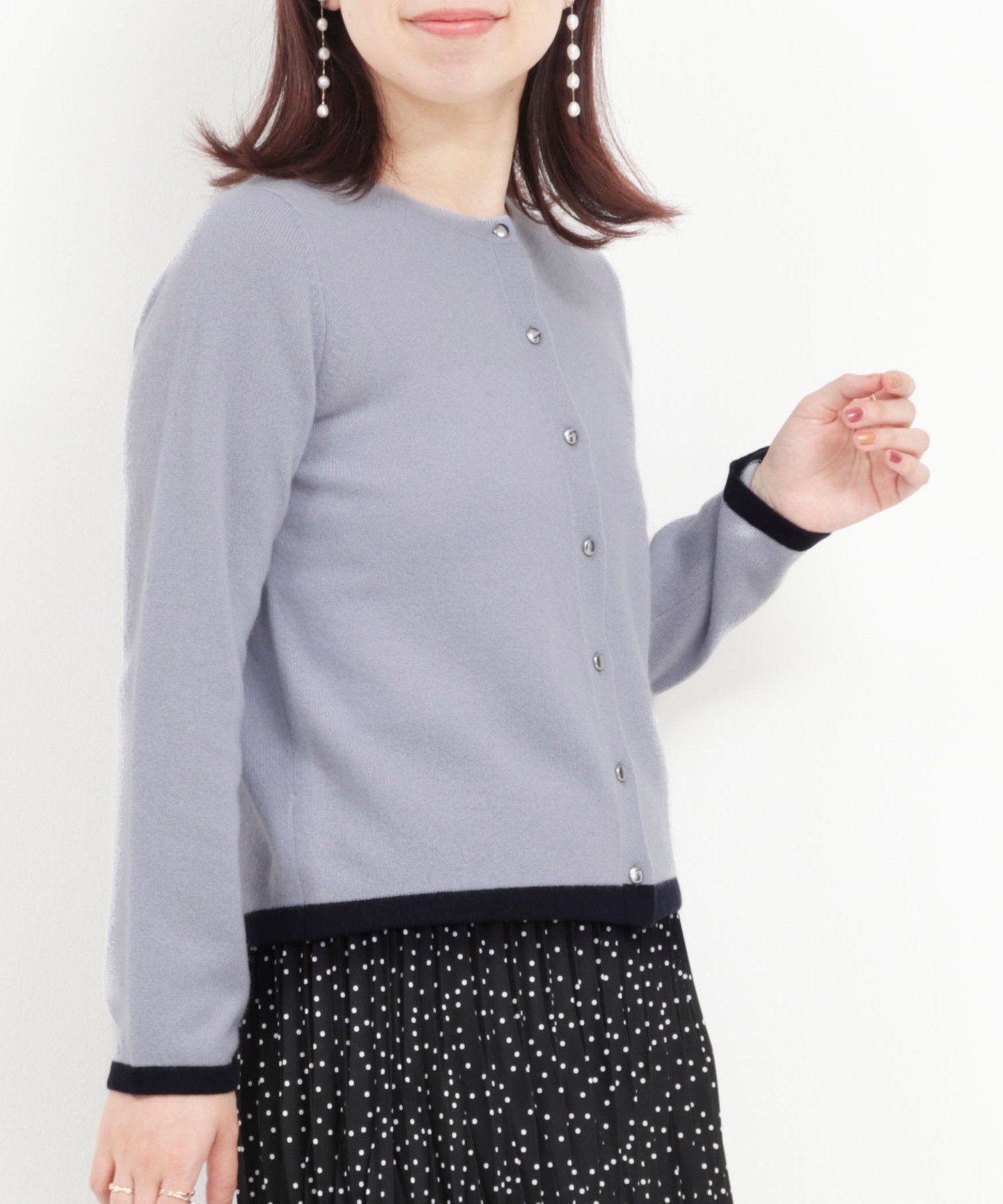 【ノーリーズ/NOLLEY'S】のカシミヤ100 配色クルーネックカーディガン インテリア・キッズ・メンズ・レディースファッション・服の通販 founy(ファニー) 　ファッション　Fashion　レディースファッション　Fashion for Women　トップス・カットソー　Cut & Sew Tops　カーディガン・羽織り　Layered Style Cardigans　チェック　Check, Plaid, Tartan　人気　Popular, Best Seller　長袖　Long Sleeve, Full Sleeve　ベーシック　Basic, Essential　メタル　Metal, Metal Parts　ラベンダー　Lavender　おすすめ　Recommended / Our Picks　エレガント 上品　Elegant　2025年　2025　2025-2026秋冬・A/W　Autumn/Winter 2025–26 AW25–26　グレイッシュブルー|ID: prp329100004756296 ipo3291000000035040567