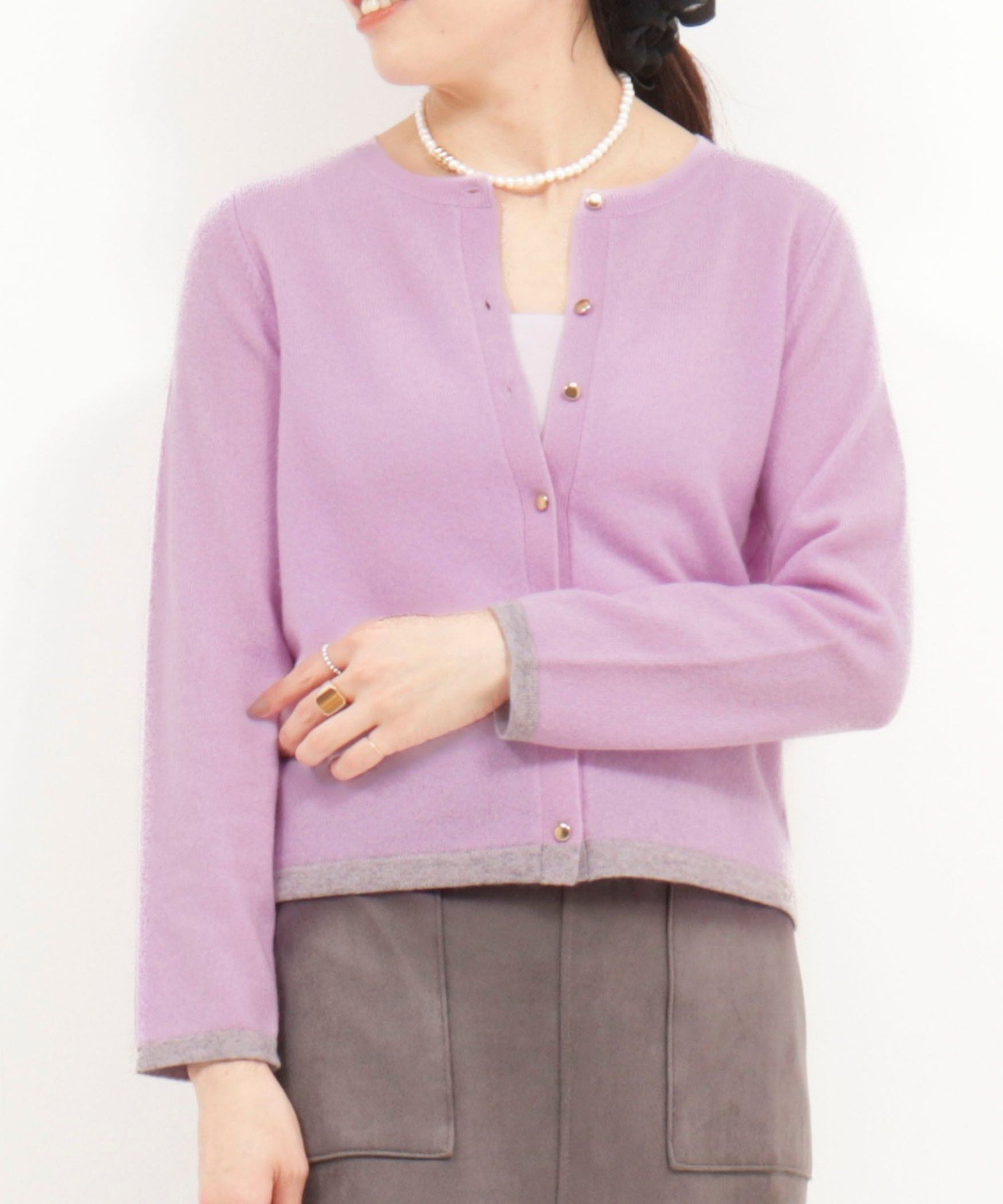 【ノーリーズ/NOLLEY'S】のカシミヤ100 配色クルーネックカーディガン インテリア・キッズ・メンズ・レディースファッション・服の通販 founy(ファニー) 　ファッション　Fashion　レディースファッション　Fashion for Women　トップス・カットソー　Cut & Sew Tops　カーディガン・羽織り　Layered Style Cardigans　チェック　Check, Plaid, Tartan　人気　Popular, Best Seller　長袖　Long Sleeve, Full Sleeve　ベーシック　Basic, Essential　メタル　Metal, Metal Parts　ラベンダー　Lavender　おすすめ　Recommended / Our Picks　エレガント 上品　Elegant　2025年　2025　2025-2026秋冬・A/W　Autumn/Winter 2025–26 AW25–26　ラベンダー|ID: prp329100004756296 ipo3291000000035040568