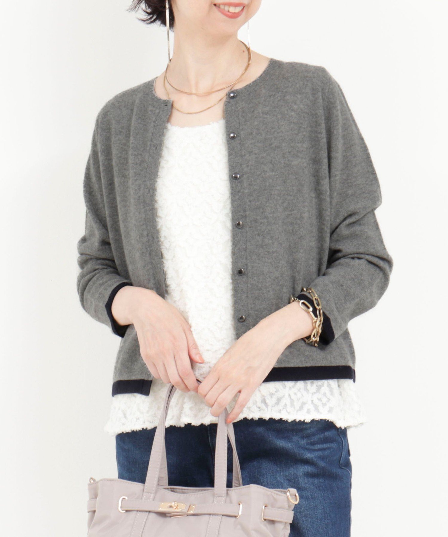 【ノーリーズ/NOLLEY'S】のカシミヤ100 配色クルーネックカーディガン インテリア・キッズ・メンズ・レディースファッション・服の通販 founy(ファニー) 　ファッション　Fashion　レディースファッション　Fashion for Women　トップス・カットソー　Cut & Sew Tops　カーディガン・羽織り　Layered Style Cardigans　チェック　Check, Plaid, Tartan　人気　Popular, Best Seller　長袖　Long Sleeve, Full Sleeve　ベーシック　Basic, Essential　メタル　Metal, Metal Parts　ラベンダー　Lavender　おすすめ　Recommended / Our Picks　エレガント 上品　Elegant　2025年　2025　2025-2026秋冬・A/W　Autumn/Winter 2025–26 AW25–26　グレー|ID: prp329100004756296 ipo3291000000035040570