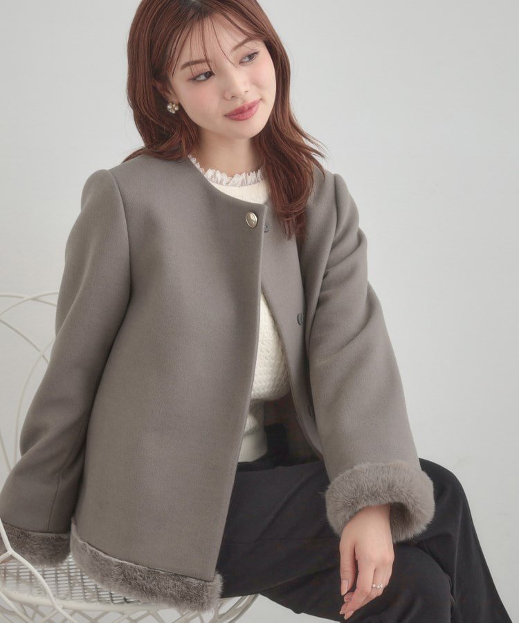 【クチュール ブローチ/Couture Brooch】の【大人レディ・フェイクファー取り外し可能】ケープ風ショートコート インテリア・キッズ・メンズ・レディースファッション・服の通販 founy(ファニー) ファッション Fashion レディースファッション Fashion for Women アウター Coat / Outerwear Collection コート・ロングコート・ピーコート Long Coats, Peacoats & More 2025年 2025 2025-2026秋冬・A/W Autumn/Winter 2025–26 AW25–26 おすすめ Recommended / Our Picks ショート Short, Short Length スマート Smart, Elegant トリミング Trimming, Decorative Edge フェイクファー Faux Fur, Imitation Fur ポケット Pocket, Pocket Detail トープ|ID: prp329100004756973 ipo3291000000034476151