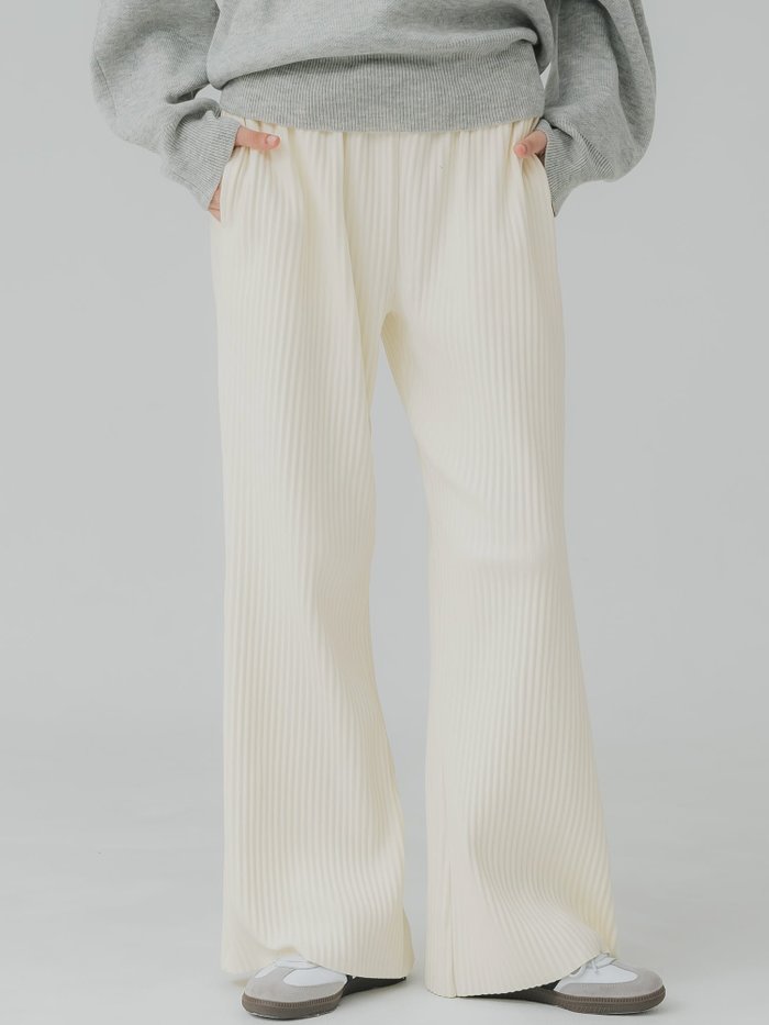 【コカ/COCA】の【新色追加】スムースリブパンツ インテリア・キッズ・メンズ・レディースファッション・服の通販 founy(ファニー) https://founy.com/ ファッション Fashion レディースファッション Fashion for Women パンツ Pants & Trousers シンプル Simple, Minimal スウェット / スエット Sweatshirt, Sweatwear フレア Flare, Flared プリーツ Pleats, Pleated ベーシック Basic, Essential ボトム Bottoms, Lower Wear ポケット Pocket, Pocket Detail 無地 Plain, Solid Color リラックス Relax, Relaxed Fit ロング Long, Long-Length おすすめ Recommended / Our Picks 2025年 2025 2025-2026秋冬・A/W Autumn/Winter 2025–26 AW25–26 |ID: prp329100004757029 ipo3291000000034507482