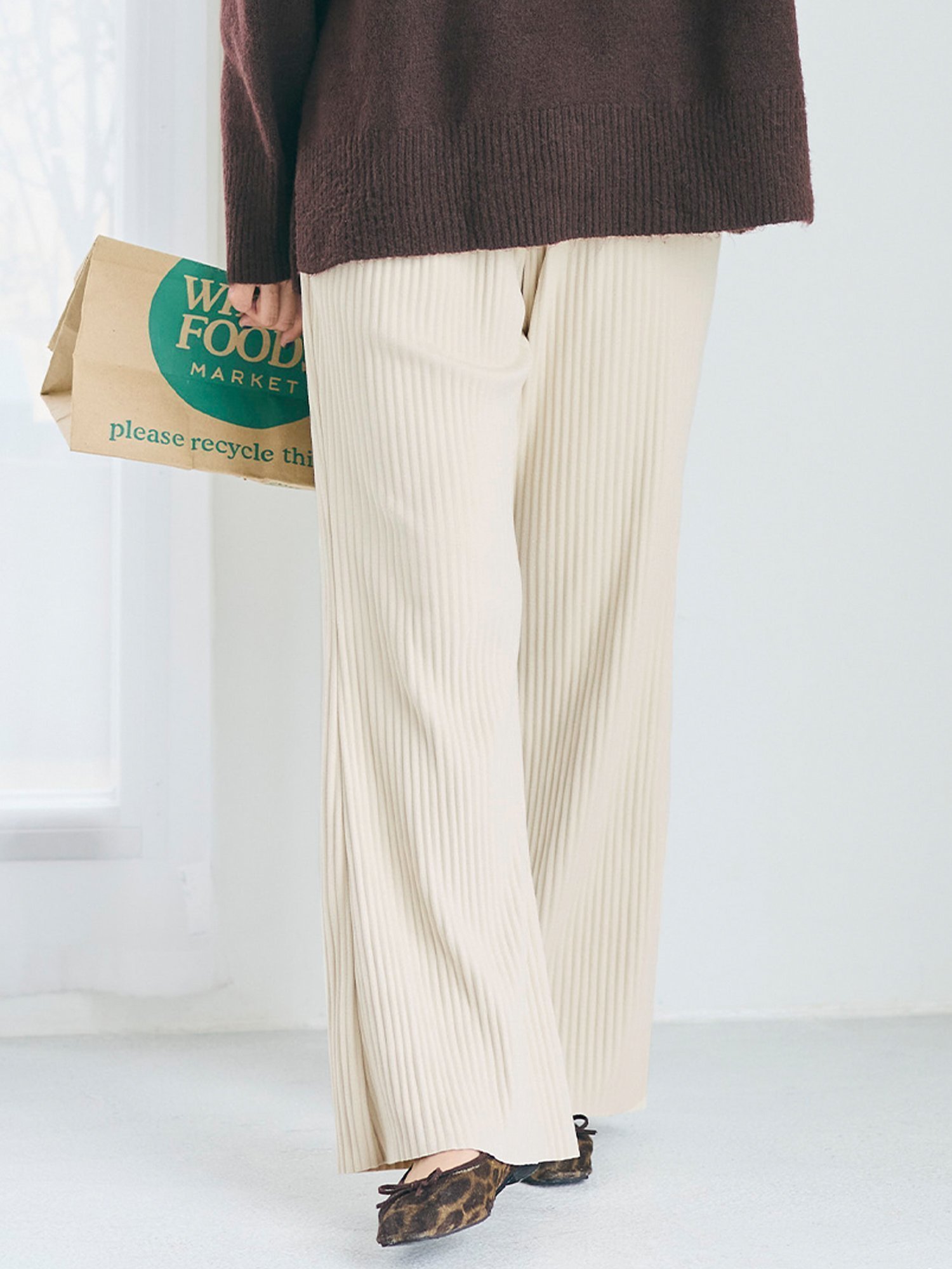 【コカ/COCA】の【新色追加】スムースリブパンツ インテリア・キッズ・メンズ・レディースファッション・服の通販 founy(ファニー) 　ファッション　Fashion　レディースファッション　Fashion for Women　パンツ　Pants & Trousers　シンプル　Simple, Minimal　スウェット / スエット　Sweatshirt, Sweatwear　フレア　Flare, Flared　プリーツ　Pleats, Pleated　ベーシック　Basic, Essential　ボトム　Bottoms, Lower Wear　ポケット　Pocket, Pocket Detail　無地　Plain, Solid Color　リラックス　Relax, Relaxed Fit　ロング　Long, Long-Length　おすすめ　Recommended / Our Picks　2025年　2025　2025-2026秋冬・A/W　Autumn/Winter 2025–26 AW25–26　Beige|ID: prp329100004757029 ipo3291000000034507484