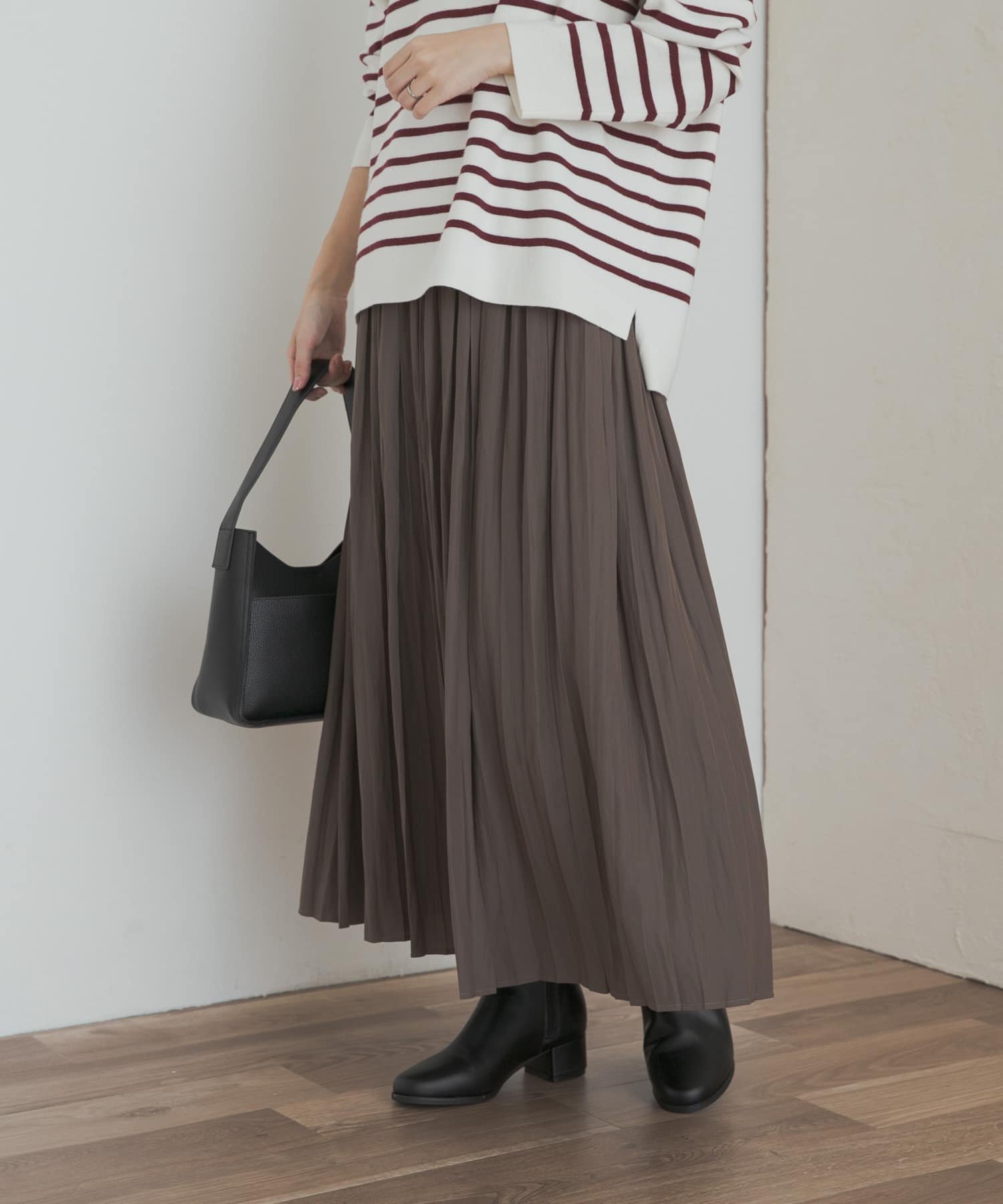 【アーバンリサーチ ドアーズ/URBAN RESEARCH DOORS】のランダムプリーツスカート インテリア・キッズ・メンズ・レディースファッション・服の通販 founy(ファニー) 　ファッション　Fashion　レディースファッション　Fashion for Women　スカート　Skirts　プリーツスカート / 上品フェミニンスタイル　Pleated Skirts　2025年　2025　2025-2026秋冬・A/W　Autumn/Winter 2025–26 AW25–26　冬　Winter / This Winter　ギャザー　Gathered, Ruffled　シューズ　Shoes, Footwear　スニーカー　Sneakers, Trainers　タイツ　Tights, Legwear　ダウン　Down, Puffer　バレエ　Ballet, Ballet Style　プリーツ　Pleats, Pleated　ランダム　Random, Irregular　ロング　Long, Long-Length　エレガント 上品　Elegant　秋　Autumn　A/W・秋冬　Autumn/Winter　GREGE|ID: prp329100004757077 ipo3291000000034642941