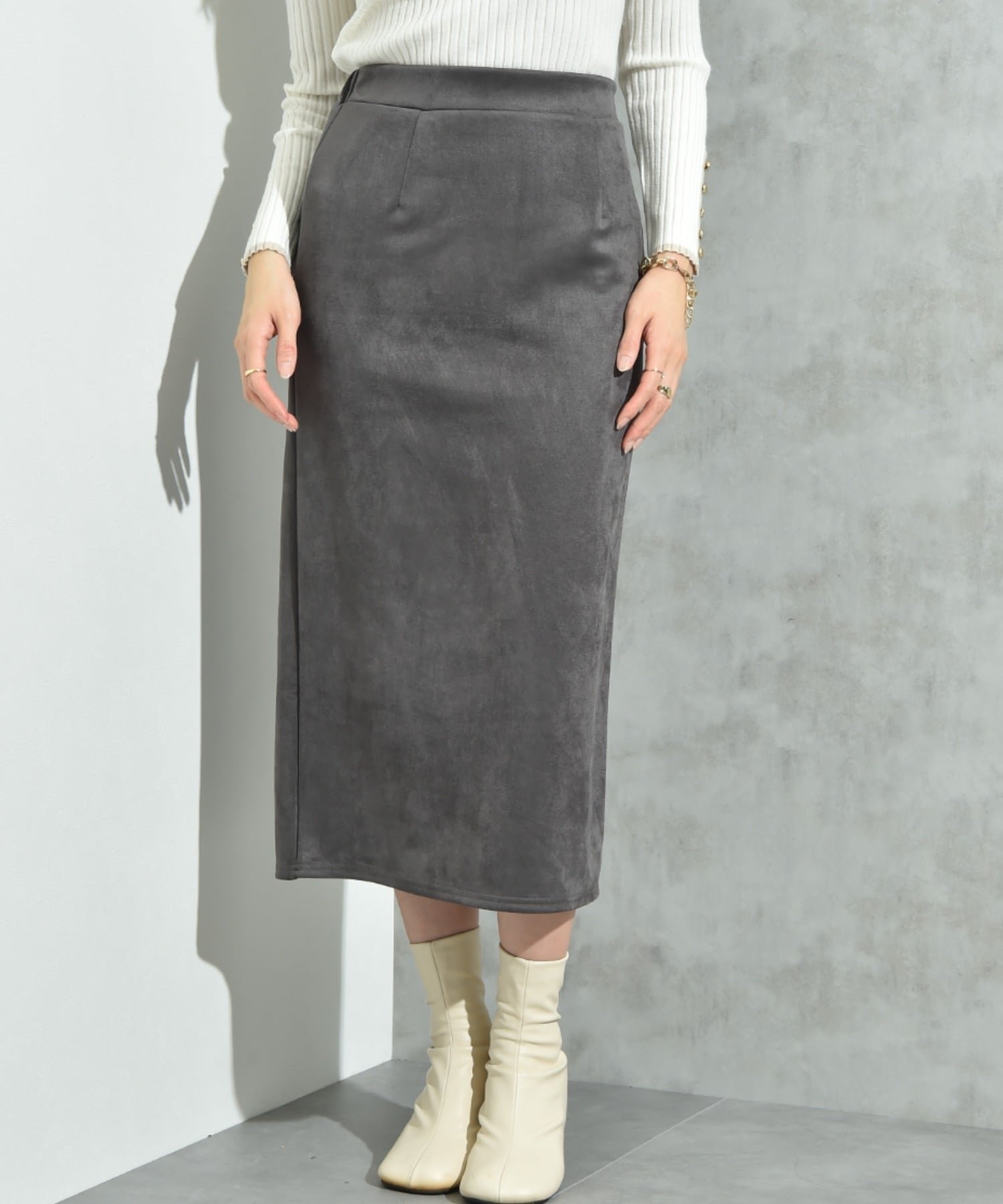 【インタープラネット/INTERPLANET】のスエードポンチウエストゴムナロースカート インテリア・キッズ・メンズ・レディースファッション・服の通販 founy(ファニー) 　ファッション　Fashion　レディースファッション　Fashion for Women　スカート　Skirts　洗える　Machine Washable　シンプル　Simple, Minimal　ストレッチ　Stretch, Stretchy Fabric　セットアップ　Set-Up, Coordinated Outfit　タイトスカート　Pencil Skirt, Tight Skirt　定番　Standard, Basic Item　バランス　Balance, Style Balance　ブルゾン　Blouson, Bomber Jacket　ベーシック　Basic, Essential　ビジネス 仕事 通勤　Business / Work / Commuting　チャコールグレー|ID: prp329100004757092 ipo3291000000034598512