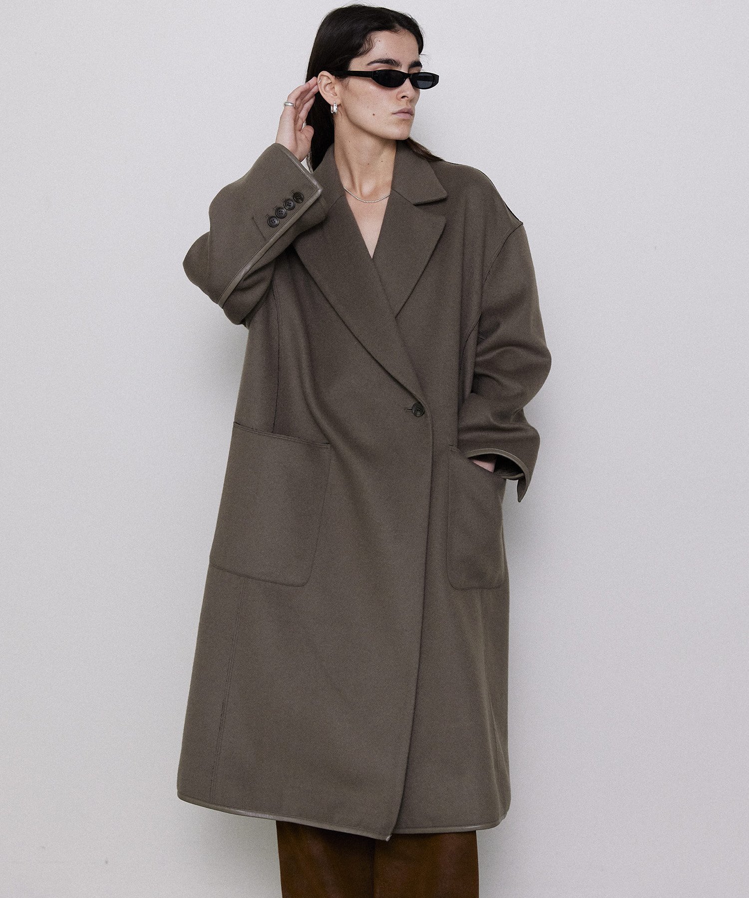 【メゾンスペシャル/MAISON SPECIAL】のCashmere Beaver Chester Coat インテリア・キッズ・メンズ・レディースファッション・服の通販 founy(ファニー) 　ファッション　Fashion　レディースファッション　Fashion for Women　アウター　Coat / Outerwear Collection　コート・ロングコート・ピーコート　Long Coats, Peacoats & More　ショルダー　Shoulder, Shoulder Strap　ダブル　Double, Double-Breasted　チェスターコート　Chester Coat, Long Coat　ドロップ　Drop Shoulder, Dropped Style　パイピング　Piping, Trim Design　ロング　Long, Long-Length　MOC|ID: prp329100004757226 ipo3291000000034528616