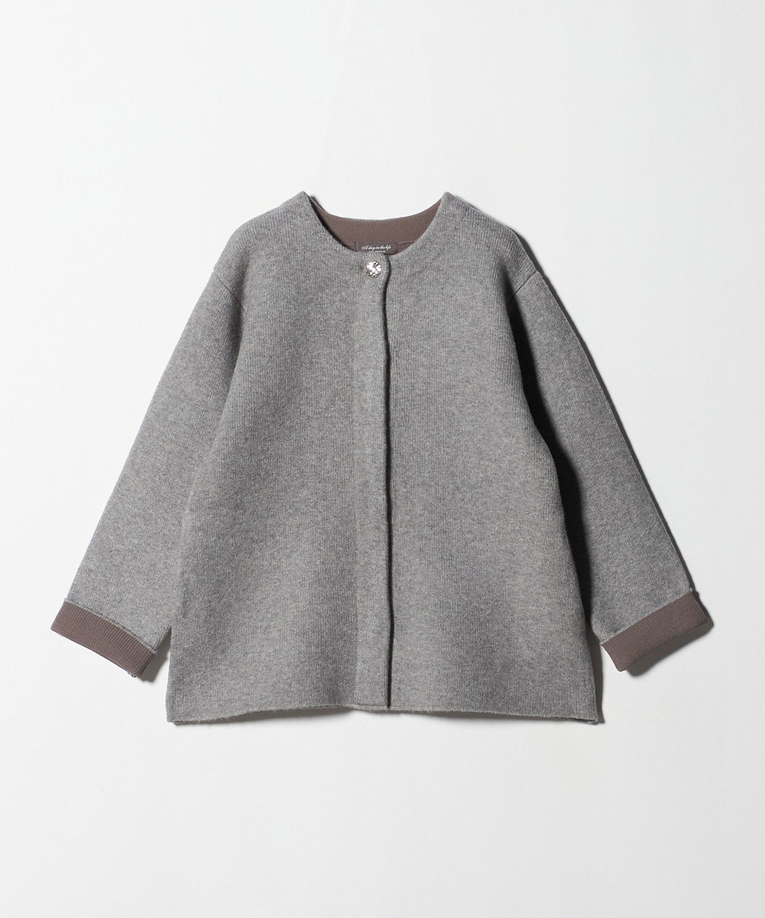 【ユナイテッドアローズ/UNITED ARROWS】のダブルフェイス ニット ショートコート A DAY IN THE LIFE インテリア・キッズ・メンズ・レディースファッション・服の通販 founy(ファニー)  ファッション Fashion レディースファッション Fashion for Women アウター Coat / Outerwear Collection コート・ロングコート・ピーコート Long Coats, Peacoats & More アクセサリー Fashion Accessories 秋 Autumn カットソー Cut and Sewn Top カーディガン Cardigan, Knitwear ショート Short, Short Length タートル Turtleneck, Turtle Collar ダブル Double, Double-Breasted トレンド Trend, Trending Now バランス Balance, Style Balance フェイス Face, Facial Design ミドル Middle Length, Mid Height ロング Long, Long-Length 冬 Winter / This Winter アウトレット Outlet / Clearance おすすめ Recommended / Our Picks ビジネス 仕事 通勤 Business / Work / Commuting LT.GRAY|ID: prp329100004757258 ipo3291000000034415008