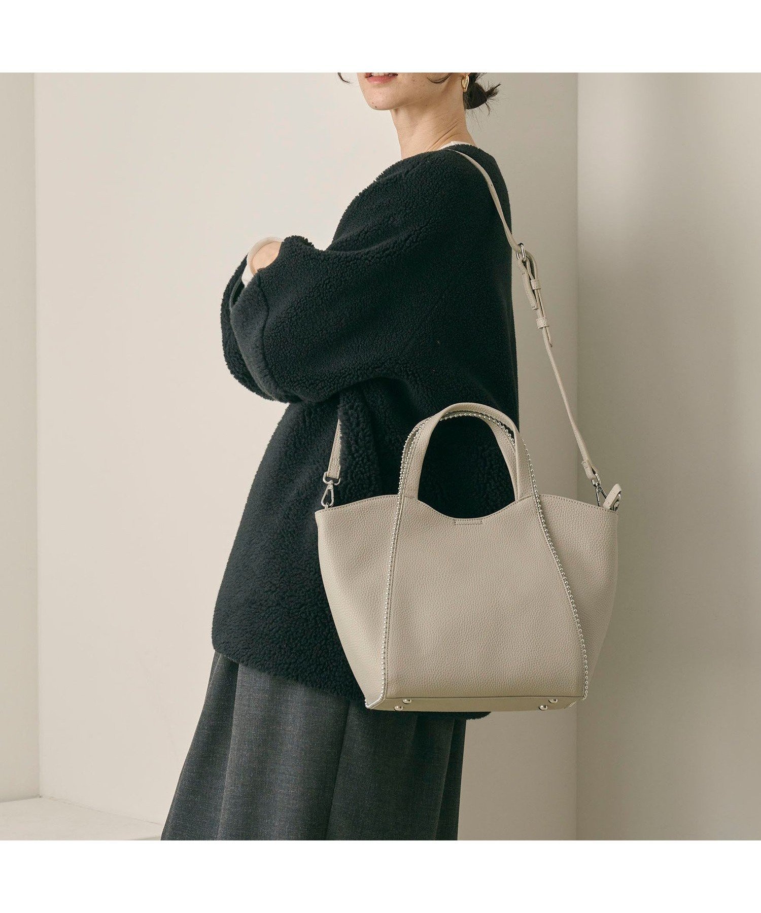 【ビューティ&ユース ユナイテッドアローズ/BEAUTY&YOUTH / UNITED ARROWS】のボールチェーン トートバッグ -2WAY- 人気、トレンドファッション・服の通販 founy(ファニー) 　ファッション　Fashion　レディースファッション　Fashion for Women　バッグ　Bags　コンパクト　Compact, Small Size　ショルダー　Shoulder, Shoulder Strap　チェーン　Chain, Chain Strap　おすすめ　Recommended / Our Picks　エレガント 上品　Elegant　ビジネス 仕事 通勤　Business / Work / Commuting　 other-1|ID: prp329100004757330 ipo3291000000034623072