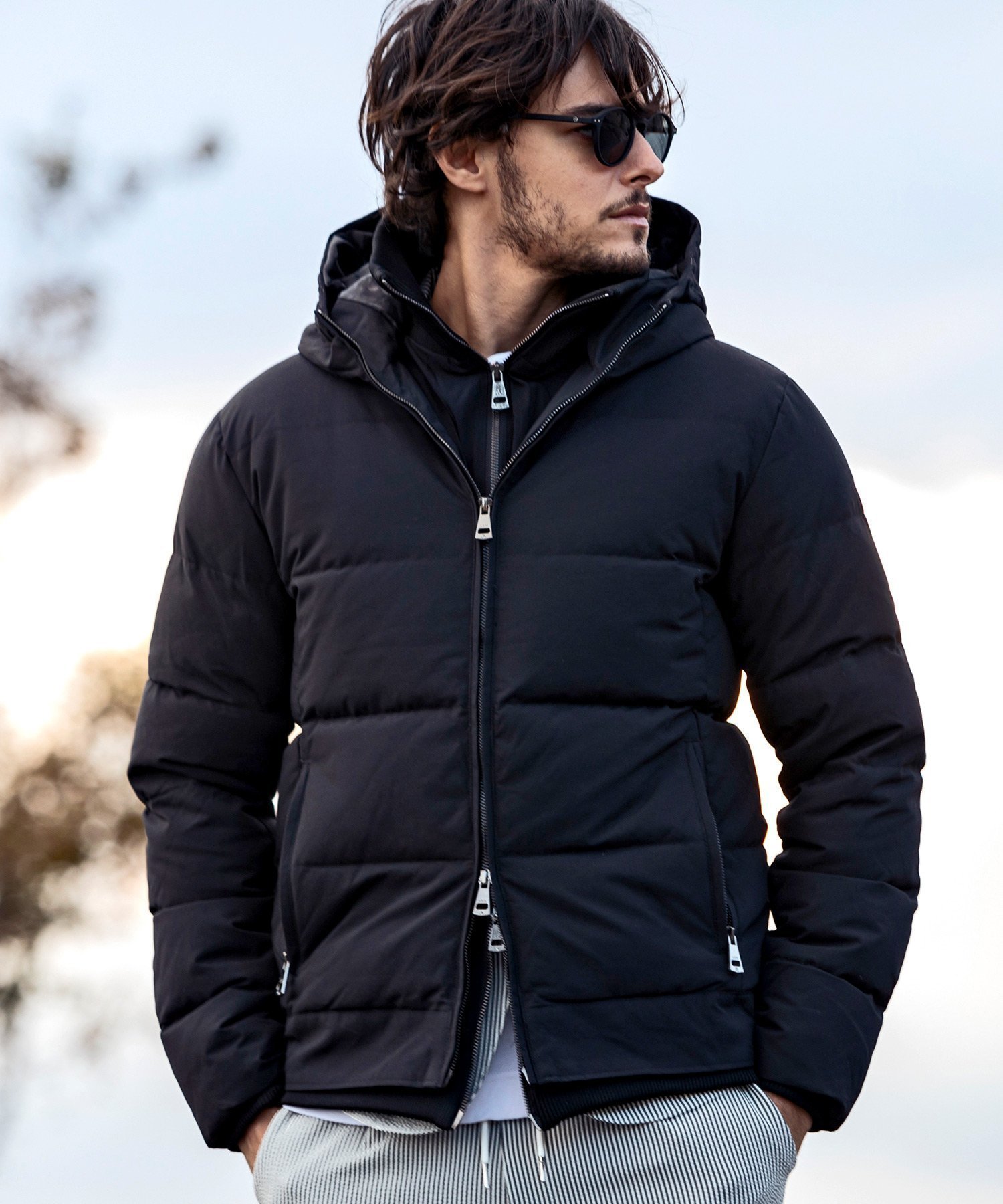 【シフォン/SHIFFON / MEN】の【直営店・WEB限定】 AKM Contemporary(エイケイエムコンテンポラリー)スタンドネックレイヤードダウンジャケット インテリア・キッズ・メンズ・レディースファッション・服の通販 founy(ファニー) 　ファッション　Fashion　メンズファッション　Fashion for Men　インナー　Innerwear　シンプル　Simple, Minimal　ジャケット　Jacket, Outerwear　スタンド　Stand Collar, Upright Stand　ストレッチ　Stretch, Stretchy Fabric　ダウン　Down, Puffer　デニム　Denim, Jeans Material　パターン　Pattern, Design Print　リアル　Real, Realistic　black|ID: prp329100004757382 ipo3291000000034416515