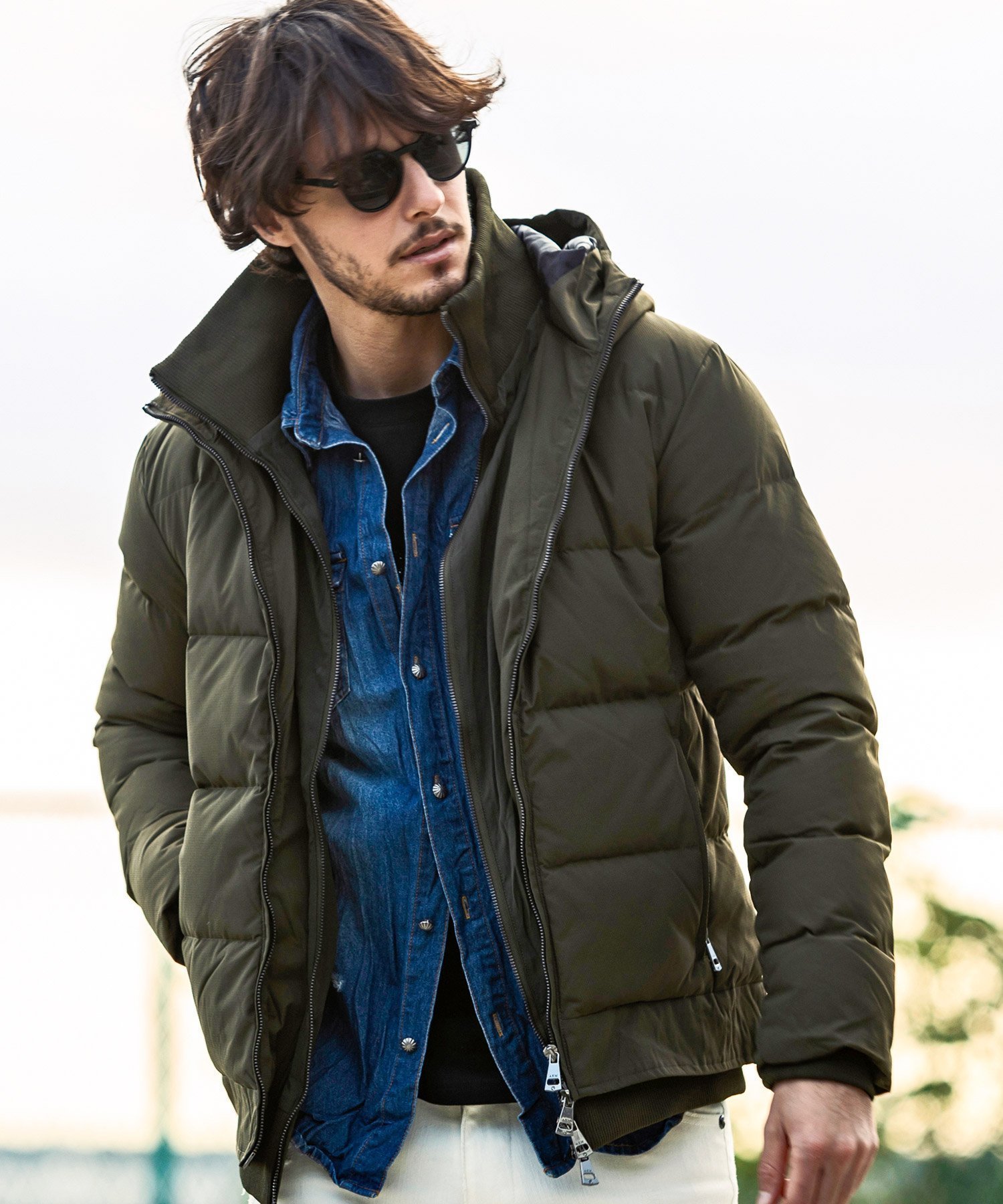 【シフォン/SHIFFON / MEN】の【直営店・WEB限定】 AKM Contemporary(エイケイエムコンテンポラリー)スタンドネックレイヤードダウンジャケット インテリア・キッズ・メンズ・レディースファッション・服の通販 founy(ファニー) 　ファッション　Fashion　メンズファッション　Fashion for Men　インナー　Innerwear　シンプル　Simple, Minimal　ジャケット　Jacket, Outerwear　スタンド　Stand Collar, Upright Stand　ストレッチ　Stretch, Stretchy Fabric　ダウン　Down, Puffer　デニム　Denim, Jeans Material　パターン　Pattern, Design Print　リアル　Real, Realistic　khaki|ID: prp329100004757382 ipo3291000000034416517