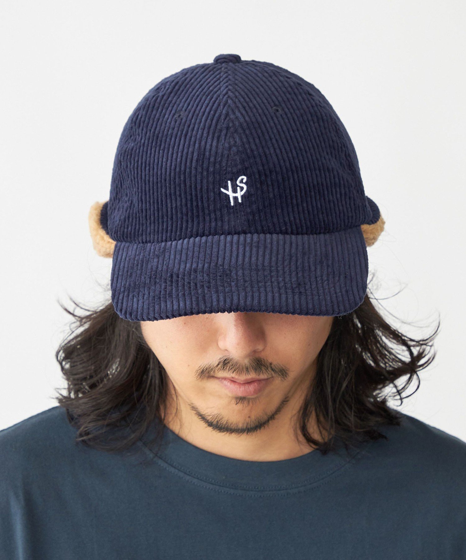 【シップス フォー ウィメン/SHIPS】の【WEB限定】SHIPS ワンポイント ロゴ 刺繍 コーデュロイ ボア オーバーフィット キャップ インテリア・キッズ・メンズ・レディースファッション・服の通販 founy(ファニー) ファッション Fashion レディースファッション Fashion for Women キャップ Cap, Baseball Cap コーデュロイ Corduroy, Cord Fabric フィット Fit, Slim Fit ベーシック Basic, Essential ワンポイント One Point, Statement Accent 防寒 Cold Protection, Winter-Ready ネイビー|ID: prp329100004757412 ipo3291000000034551622