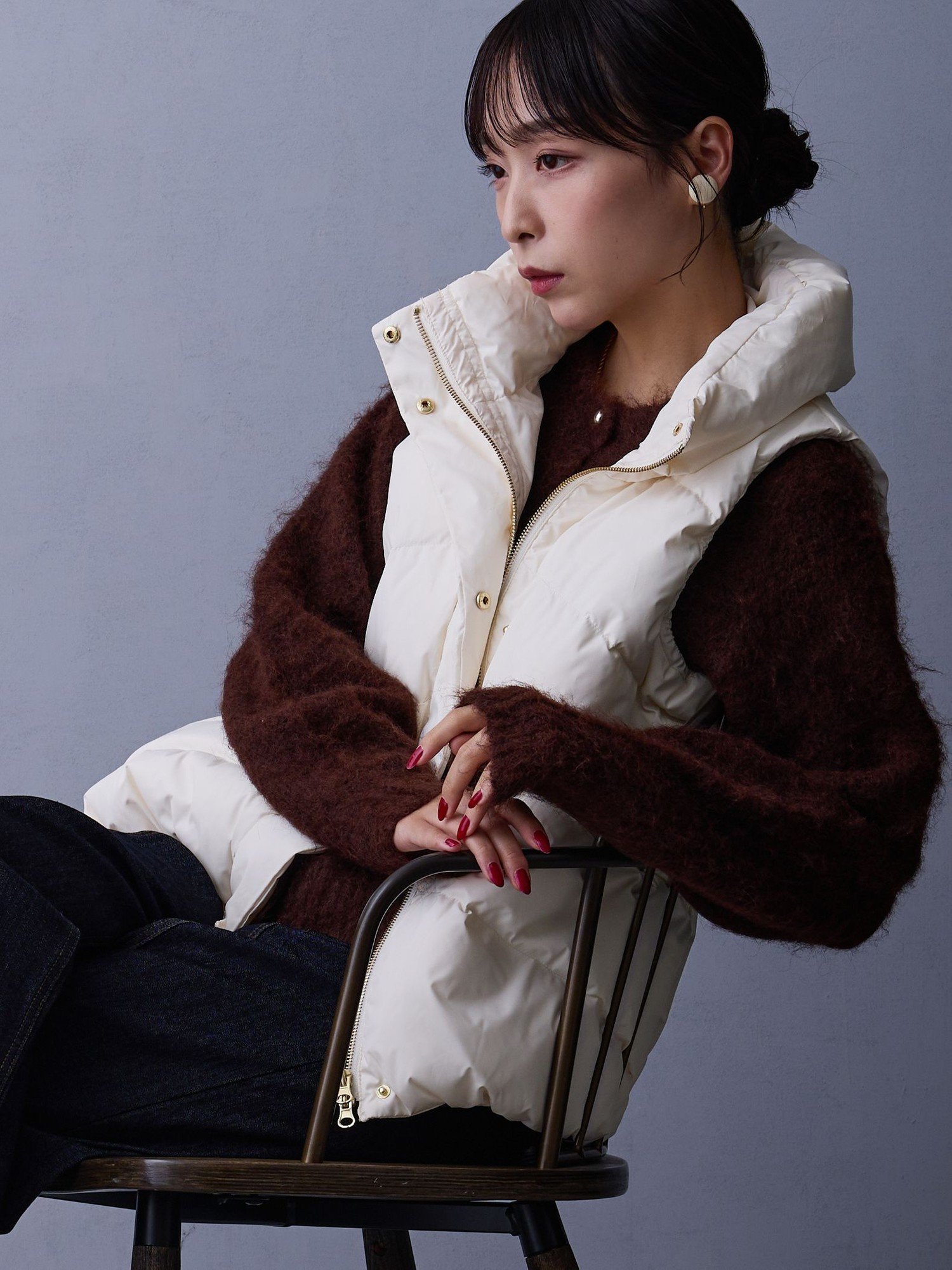 【ニコル クラブ/NICOLE CLUB】のダウンベスト インテリア・キッズ・メンズ・レディースファッション・服の通販 founy(ファニー) 　ファッション　Fashion　レディースファッション　Fashion for Women　アウター　Coat / Outerwear Collection　トップス・カットソー　Cut & Sew Tops　ベスト&ジレ / 重ね着スタイル　Vests & Gilets　スウェット / スエット　Sweatshirt, Sweatwear　スキニーデニム　Skinny Jeans, Slim Jeans　スマート　Smart, Elegant　タフタ　Taffeta, Structured Fabric　ダウン　Down, Puffer　ベスト　Vest, Waistcoat　ボトム　Bottoms, Lower Wear　ポケット　Pocket, Pocket Detail　ワイド　Wide, Wide Fit　28オフホワイト|ID: prp329100004757534 ipo3291000000034503376