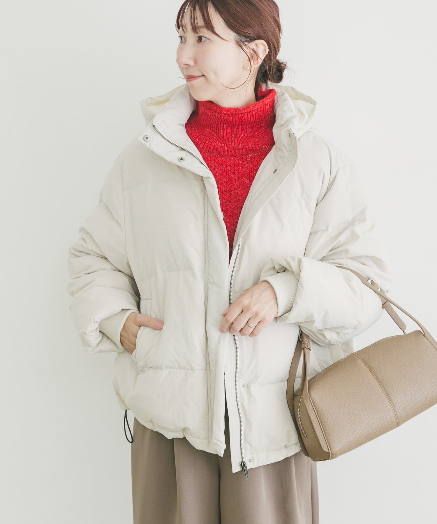 【アイテムズアーバンリサーチ/ITEMS URBAN RESEARCH】のフードダウンジャケット インテリア・キッズ・メンズ・レディースファッション・服の通販 founy(ファニー) ファッション Fashion レディースファッション Fashion for Women アウター Coat / Outerwear Collection レディースジャケット・軽アウター Jackets 2025年 2025 2025-2026秋冬・A/W Autumn/Winter 2025–26 AW25–26 冬 Winter / This Winter シンプル Simple, Minimal A/W・秋冬 Autumn/Winter ECRU|ID: prp329100004758135 ipo3291000000034546986