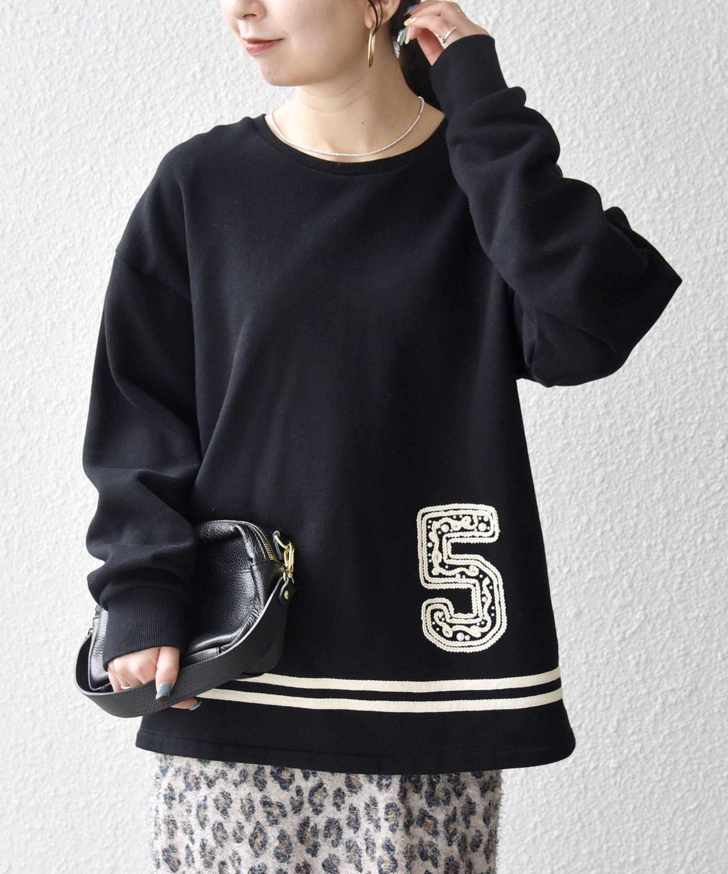 【シップス フォー ウィメン/SHIPS】のSHIPS any 洗濯機可能 裏起毛 パールモチーフ 刺繍 ワイド スウェット 人気、トレンドファッション・服の通販 founy(ファニー) 　ファッション　Fashion　レディースファッション　Fashion for Women　トップス・カットソー　Cut & Sew Tops　レディースパーカー・カジュアルフーディー　Casual Hoodies & Sweatshirts　スウェット・クルーネックトップス　Sweatshirts & Crewnecks / Relaxed Fit Sweat Tops　ウォーム　Warm Fabric　洗える　Machine Washable　カットソー　Cut and Sewn Top　ショルダー　Shoulder, Shoulder Strap　スウェット / スエット　Sweatshirt, Sweatwear　チュニック　Tunic, Long Top　ドロップ　Drop Shoulder, Dropped Style　バランス　Balance, Style Balance　パール　Pearl, Pearl Accent　ビッグ　Big, Oversized　ベーシック　Basic, Essential　ボックス　Boxy, Box Shape　モチーフ　Motif, Design Theme　ルーズ　Loose, Oversized　ワイド　Wide, Wide Fit　おすすめ　Recommended / Our Picks　エレガント 上品　Elegant　2025年　2025　2025-2026秋冬・A/W　Autumn/Winter 2025–26 AW25–26　 other-1|ID: prp329100004758157 ipo3291000000035135586