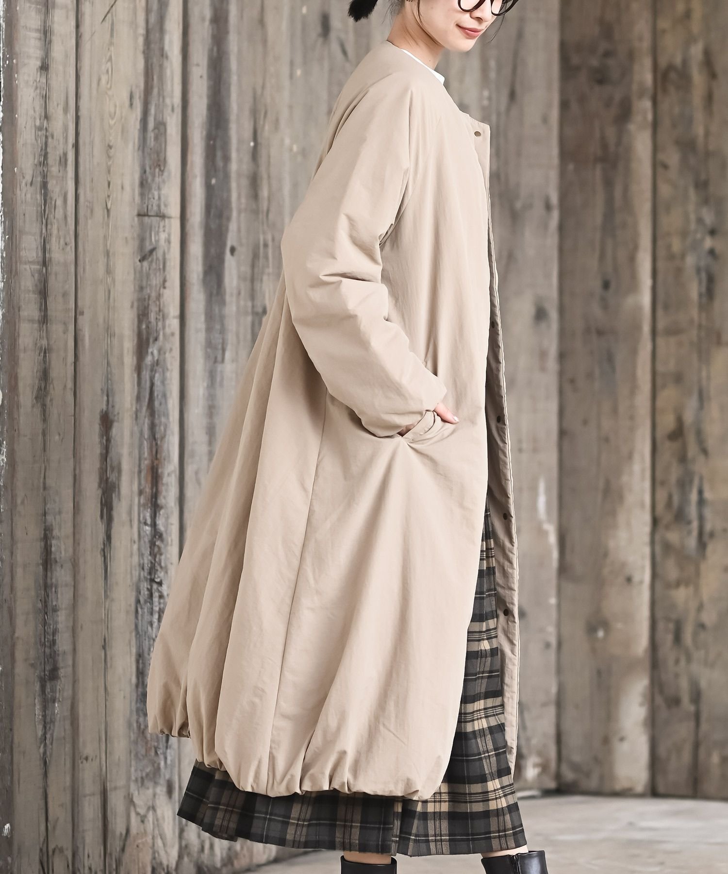 【アールピーエス/rps】の裾バルーン中綿ノーカラーロングコート インテリア・キッズ・メンズ・レディースファッション・服の通販 founy(ファニー) 　ファッション　Fashion　レディースファッション　Fashion for Women　アウター　Coat / Outerwear Collection　コート・ロングコート・ピーコート　Long Coats, Peacoats & More　インナー　Innerwear　バルーン　Balloon, Balloon Silhouette　フォルム　Silhouette, Form　フロント　Front, Front Design　ポケット　Pocket, Pocket Detail　ロング　Long, Long-Length　防寒　Cold Protection, Winter-Ready　ダークベージュ|ID: prp329100004758215 ipo3291000000034840644