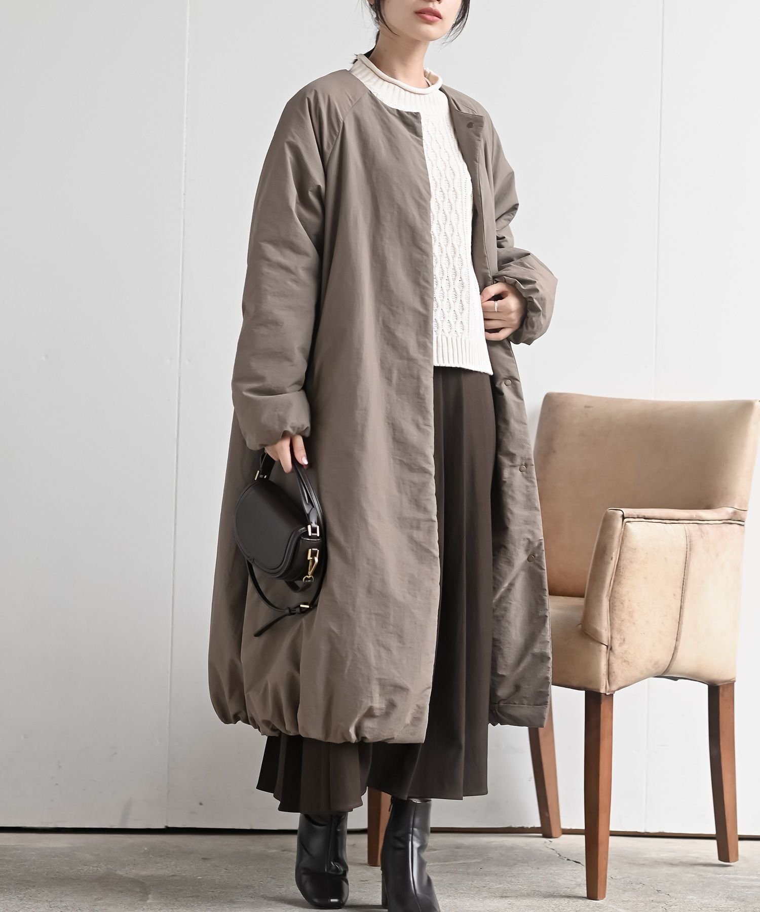 【アールピーエス/rps】の裾バルーン中綿ノーカラーロングコート インテリア・キッズ・メンズ・レディースファッション・服の通販 founy(ファニー) 　ファッション　Fashion　レディースファッション　Fashion for Women　アウター　Coat / Outerwear Collection　コート・ロングコート・ピーコート　Long Coats, Peacoats & More　インナー　Innerwear　バルーン　Balloon, Balloon Silhouette　フォルム　Silhouette, Form　フロント　Front, Front Design　ポケット　Pocket, Pocket Detail　ロング　Long, Long-Length　防寒　Cold Protection, Winter-Ready　ブラウン|ID: prp329100004758215 ipo3291000000034840645