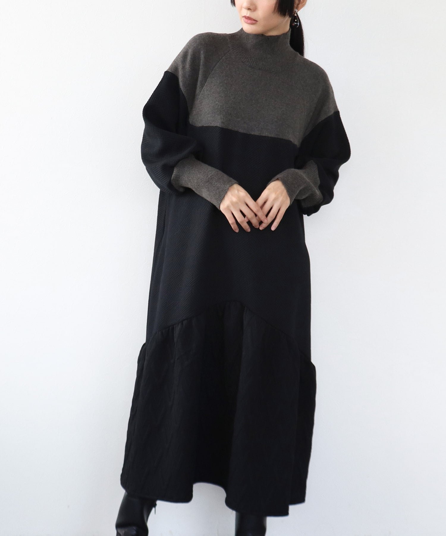 【スリーフォータイム/Three Four Time】のThree Four Time/膨れジャガード柄MIXニットワンピ 人気、トレンドファッション・服の通販 founy(ファニー) ファッション Fashion レディースファッション Fashion for Women ワンピース Dresses ニットワンピース Knit Dresses カットジャガード Cut Jacquard ギャザー Gathered, Ruffled 切替 Switching, Contrast Panel スマート Smart, Elegant ドッキング Docking, Mixed Material ポケット Pocket, Pocket Detail other-1|ID: prp329100004758315 ipo3291000000034589483