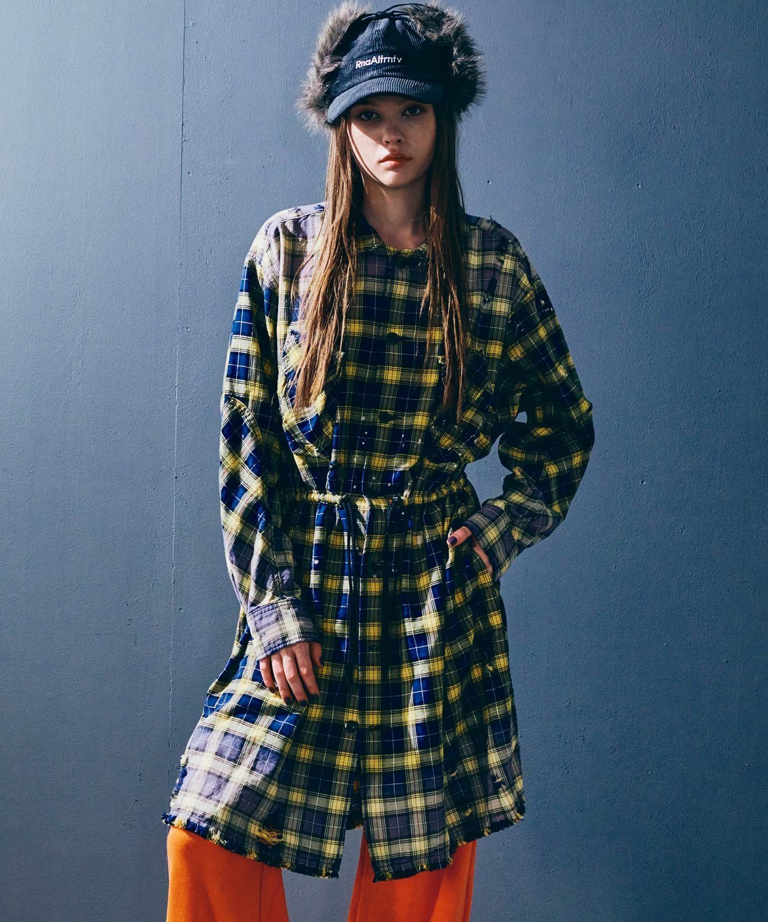 【アールエヌエー/RNA】のD1682 ハードエフェクトシャツワンピース 人気、トレンドファッション・服の通販 founy(ファニー) ファッション Fashion レディースファッション Fashion for Women ワンピース Dresses シャツワンピース / 1枚で着映えコーデ Shirt Dresses ケミカル Chemical, Chemical Wash スリット Slit, Slit Detail ダメージ Distressed, Destroyed ブラウジング Blouson Silhouette, Cinched Waist ブリーチ Bleach, Washed Finish プリント Print, Printed Pattern ミリタリー Military, Army Style 羽織 Haori, Light Jacket other-1|ID: prp329100004758361 ipo3291000000034562255