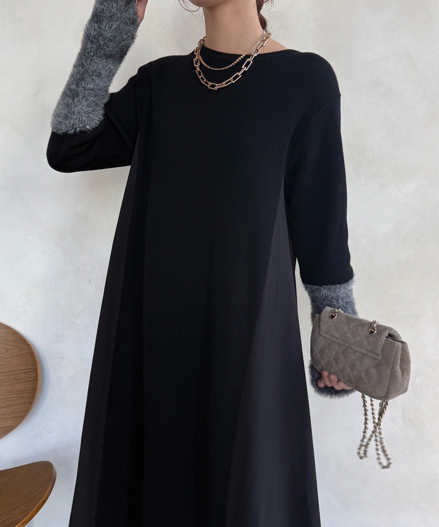 【ドゥドゥ/DouDou】の【WEB限定】袖シャギー布帛切替ワンピース インテリア・キッズ・メンズ・レディースファッション・服の通販 founy(ファニー) ファッション Fashion レディースファッション Fashion for Women ワンピース Dresses 切替 Switching, Contrast Panel シンプル Simple, Minimal スマート Smart, Elegant 雑誌 Magazine, Fashion Magazine フレア Flare, Flared リラックス Relax, Relaxed Fit A/W・秋冬 Autumn/Winter 冬 Winter / This Winter 再入荷 Restock / Back in Stock エレガント 上品 Elegant 2025年 2025 2025-2026秋冬・A/W Autumn/Winter 2025–26 AW25–26 ブラック|ID: prp329100004758373 ipo3291000000034428056