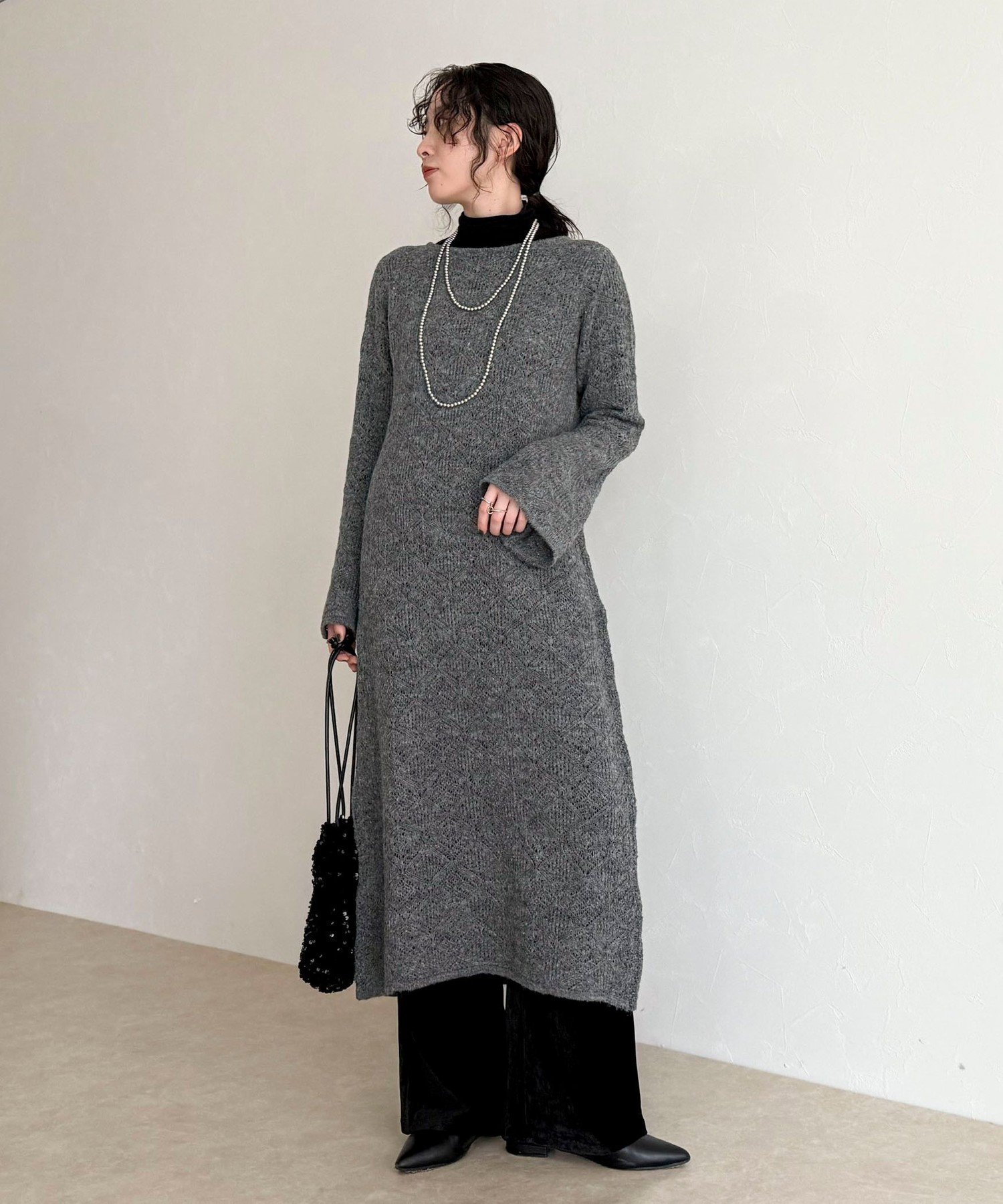 【フレディ&グロスター/FREDY&GLOSTER】のモヘヤ混透かし柄ベルスリーブワンピース インテリア・キッズ・メンズ・レディースファッション・服の通販 founy(ファニー) 　ファッション　Fashion　レディースファッション　Fashion for Women　ワンピース　Dresses　2025年　2025　2025-2026秋冬・A/W　Autumn/Winter 2025–26 AW25–26　おすすめ　Recommended / Our Picks　スリーブ　Sleeve, Long Sleeve / Short Sleeve　透かし　Cut-Out, Lacework　グレー|ID: prp329100004758381 ipo3291000000034428111