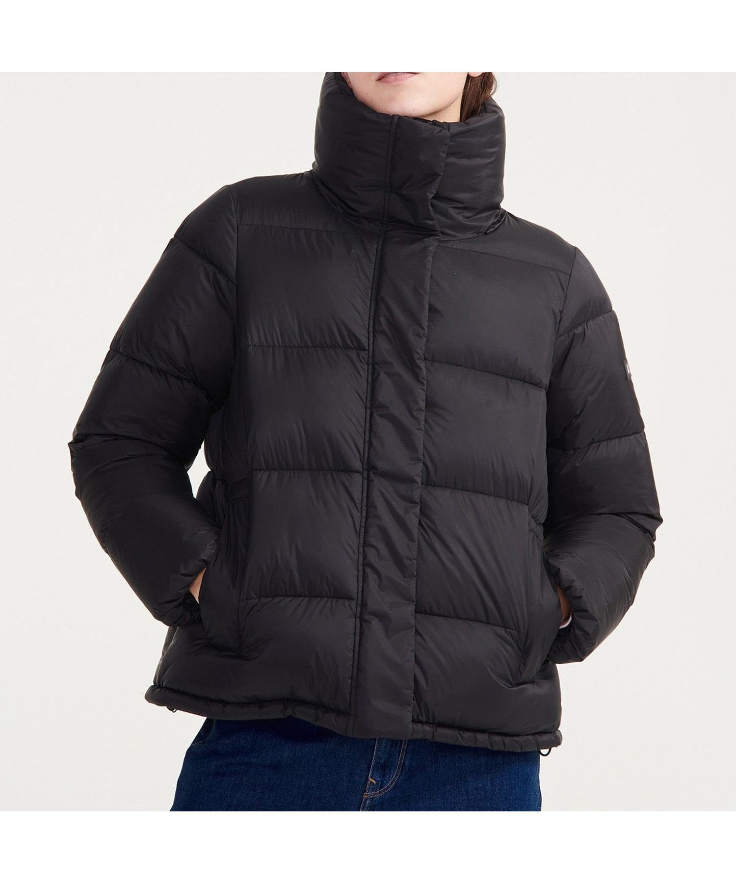 【エーグル/AIGLE】のDUPONT SORONA中綿 撥水 インサレーションフーデッド ボリュームハイネック モンスター ナイロンダウンジャケット インテリア・キッズ・メンズ・レディースファッション・服の通販 founy(ファニー) 　ファッション　Fashion　レディースファッション　Fashion for Women　アウター　Coat / Outerwear Collection　レディースジャケット・軽アウター　Jackets　アウトドア　Outdoor Clothing　シンプル　Simple, Minimal　ジャケット　Jacket, Outerwear　スタンド　Stand Collar, Upright Stand　ハイネック　High Neck, Mock Neck　フィット　Fit, Slim Fit　ブルゾン　Blouson, Bomber Jacket　ポケット　Pocket, Pocket Detail　レギュラー　Regular, Standard Fit　おすすめ　Recommended / Our Picks　ビジネス 仕事 通勤　Business / Work / Commuting　ブラック|ID: prp329100004758415 ipo3291000000034428591