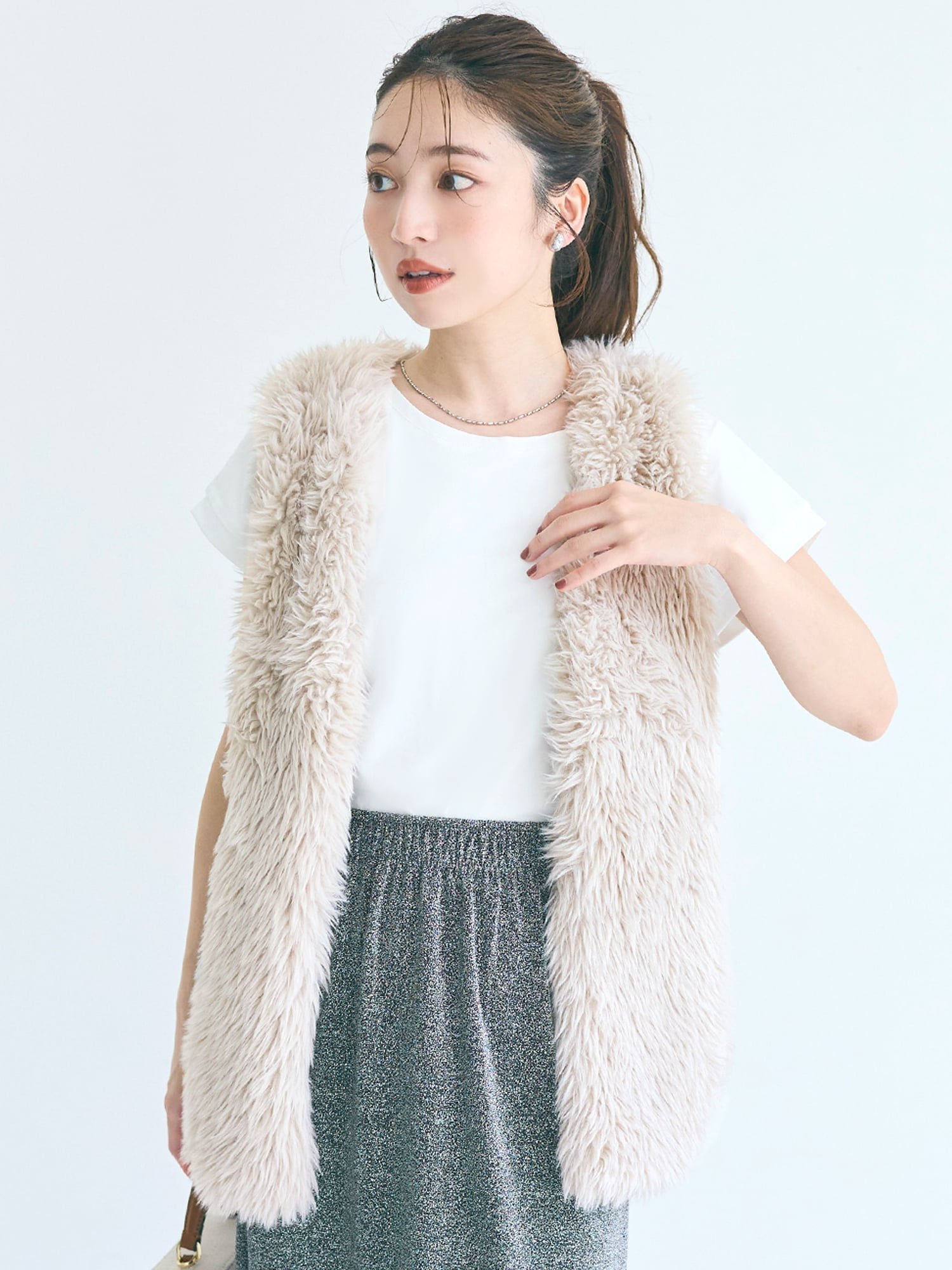 【コカ/COCA】のファーベスト 人気、トレンドファッション・服の通販 founy(ファニー) ファッション Fashion レディースファッション Fashion for Women アウター Coat / Outerwear Collection トップス・カットソー Cut & Sew Tops ベスト&ジレ / 重ね着スタイル Vests & Gilets カットソー Cut and Sewn Top シンプル Simple, Minimal スキニー Skinny, Slim Fit タートルネック Turtleneck, High Neck トレンド Trend, Trending Now ノースリーブ Sleeveless, No-Sleeve フェイクファー Faux Fur, Imitation Fur ベスト Vest, Waistcoat ポケット Pocket, Pocket Detail 羽織 Haori, Light Jacket 無地 Plain, Solid Color A/W・秋冬 Autumn/Winter エレガント 上品 Elegant 2025年 2025 2025-2026秋冬・A/W Autumn/Winter 2025–26 AW25–26 other-1|ID: prp329100004758446 ipo3291000000034482379