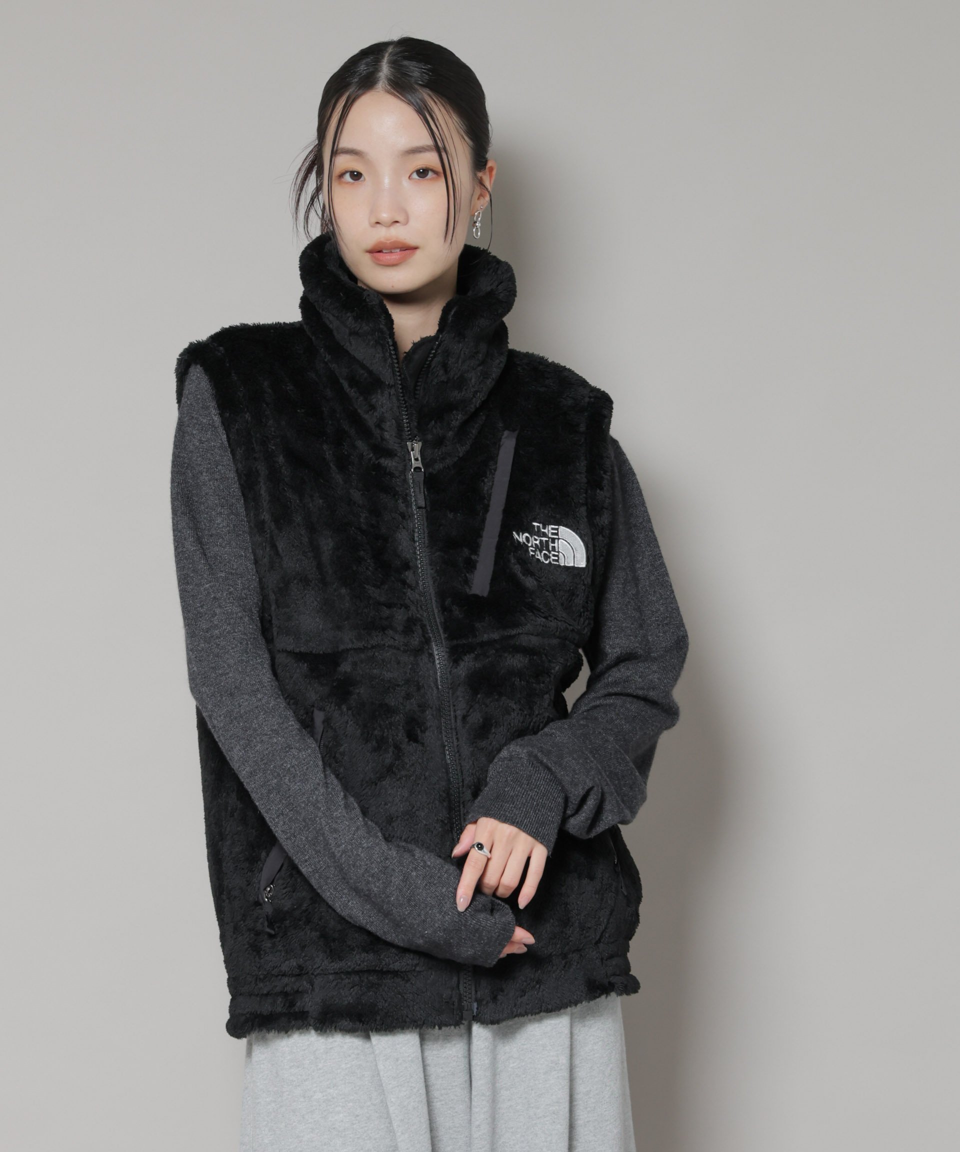【ナノ ユニバース/nano universe】のTHE NORTH FACE/Versa Loft Vest インテリア・キッズ・メンズ・レディースファッション・服の通販 founy(ファニー)  ファッション Fashion レディースファッション Fashion for Women アウター Coat / Outerwear Collection トップス・カットソー Cut & Sew Tops ベスト&ジレ / 重ね着スタイル Vests & Gilets アウトドア Outdoor Clothing カットソー Cut and Sewn Top カリフォルニア California, Cali Style スウェット / スエット Sweatshirt, Sweatwear スタンド Stand Collar, Upright Stand ベスト Vest, Waistcoat ベーシック Basic, Essential ポケット Pocket, Pocket Detail 防寒 Cold Protection, Winter-Ready ランニング Running, Running Wear, Activewear, Jogging ロング Long, Long-Length 冬 Winter / This Winter A/W・秋冬 Autumn/Winter 2025年 2025 2025-2026秋冬・A/W Autumn/Winter 2025–26 AW25–26 ブラック|ID: prp329100004758859 ipo3291000000034432797