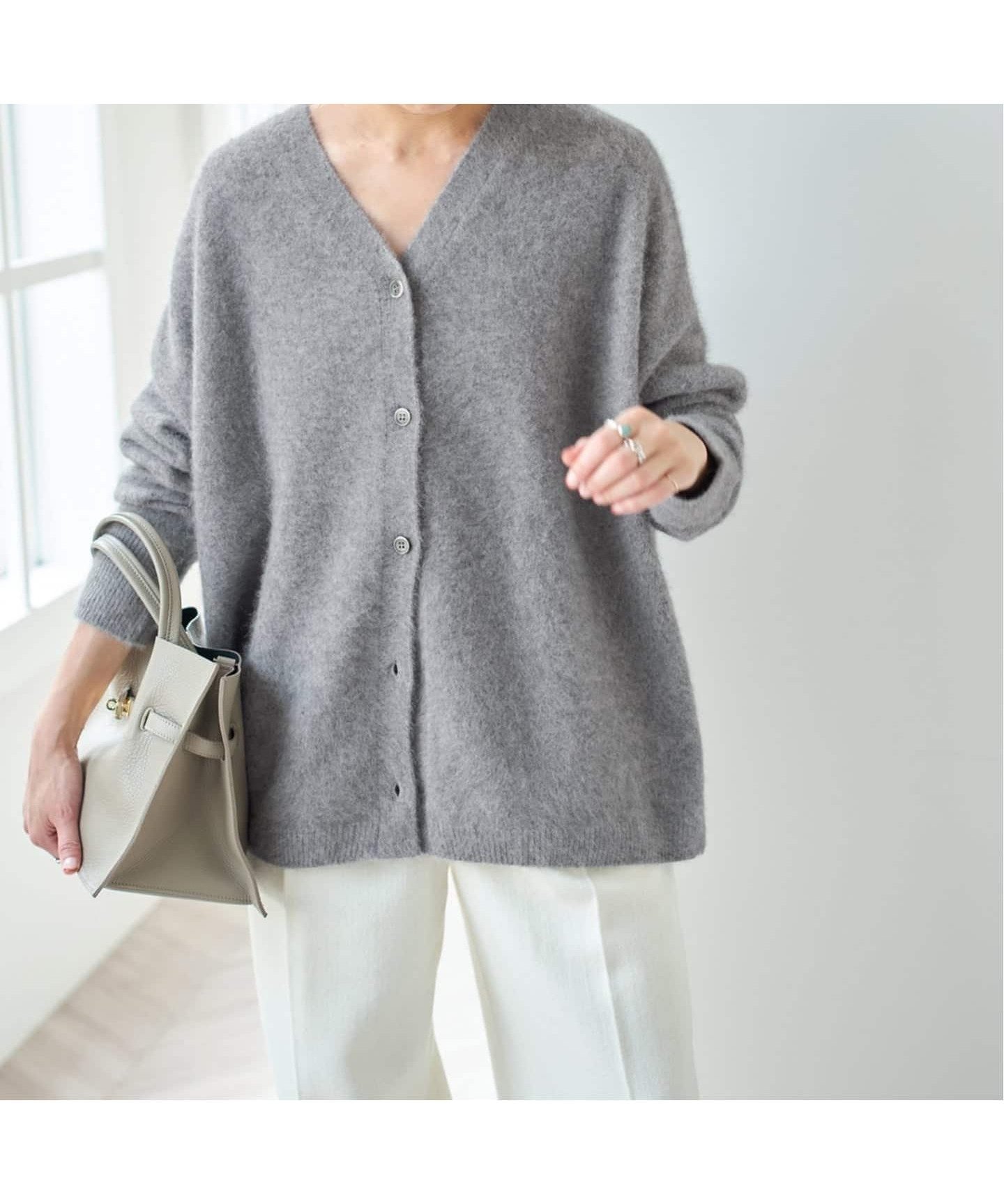 【スピック&スパン/Spick & Span】のフォックスウールミックス2WAYカーディガン インテリア・キッズ・メンズ・レディースファッション・服の通販 founy(ファニー) ファッション Fashion レディースファッション Fashion for Women トップス・カットソー Cut & Sew Tops カーディガン・羽織り Layered Style Cardigans カーディガン Cardigan, Knitwear シンプル Simple, Minimal スリット Slit, Slit Detail フォックス Fox, Fox Fur ルーズ Loose, Oversized グレーA|ID: prp329100004758918 ipo3291000000034773419