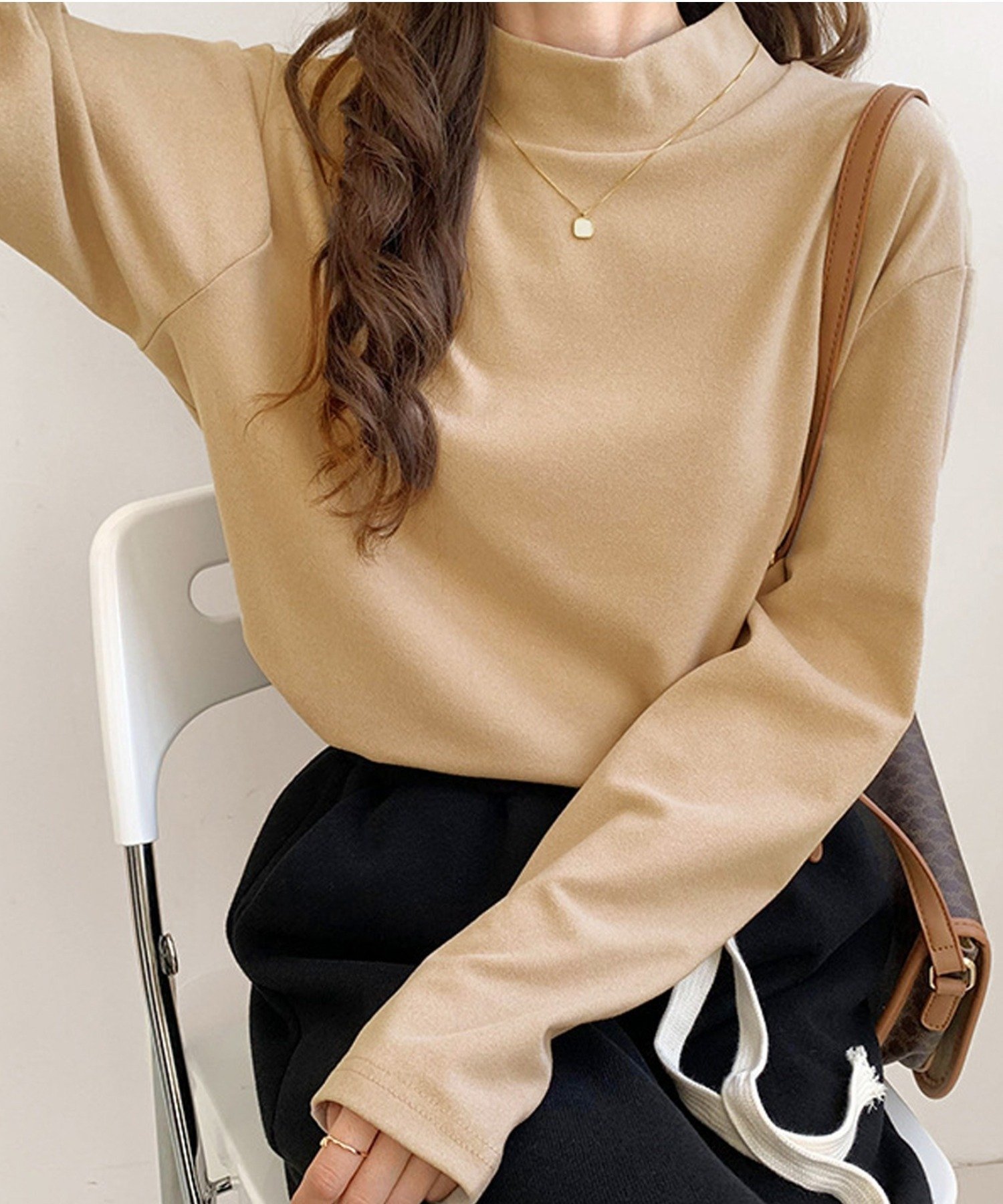 【ドゥーラドゥーラ/Doula Doula】のDoula Doula/ハイネックシンプルカットソー インテリア・キッズ・メンズ・レディースファッション・服の通販 founy(ファニー) 　ファッション　Fashion　レディースファッション　Fashion for Women　トップス・カットソー　Cut & Sew Tops　カットソー・ベーシックTシャツ　Cut-and-Sewn Tops / Stretch Tees & Basics　サロペット　Overalls, Salopette　ショルダー　Shoulder, Shoulder Strap　シンプル　Simple, Minimal　ジャケット　Jacket, Outerwear　デニム　Denim, Jeans Material　トレンド　Trend, Trending Now　ドロップ　Drop Shoulder, Dropped Style　ハイネック　High Neck, Mock Neck　バランス　Balance, Style Balance　フィット　Fit, Slim Fit　ボトルネック　Bottle Neck, Mock Neck　ロング　Long, Long-Length　ライトブラウン|ID: prp329100004758942 ipo3291000000034650161