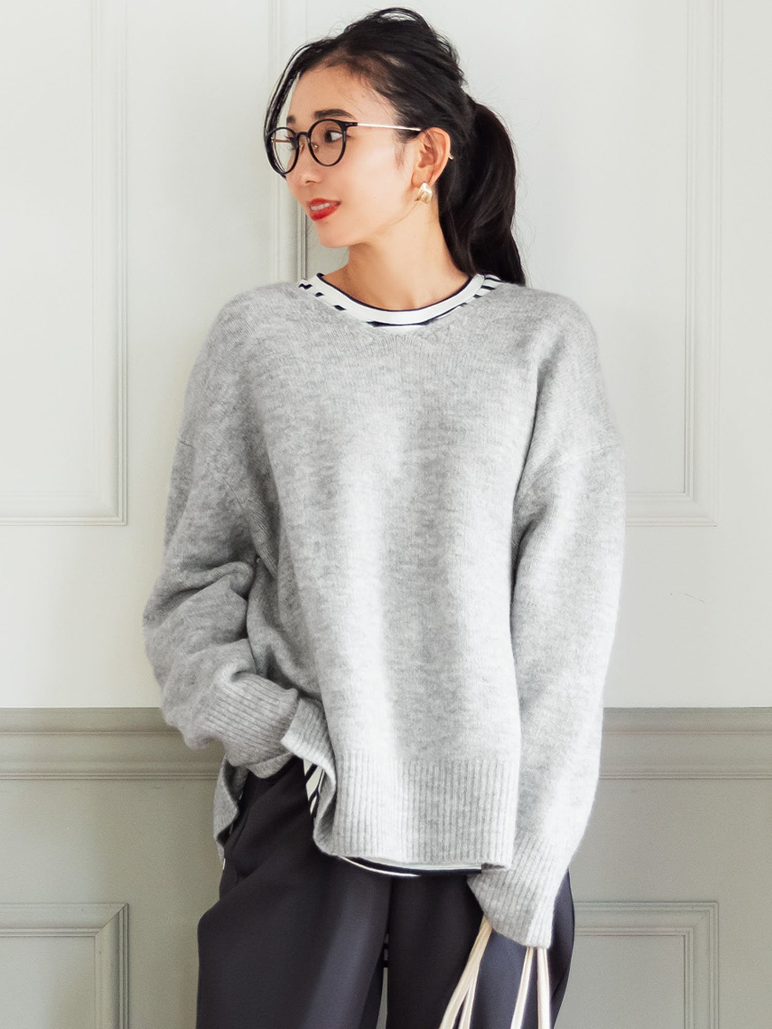 【コカ/COCA】の【新色追加】ふあふあヤク風Vネックプルオーバーニット インテリア・キッズ・メンズ・レディースファッション・服の通販 founy(ファニー) ファッション Fashion レディースファッション Fashion for Women トップス・カットソー Cut & Sew Tops ニット Knit Tops & Sweaters カジュアルプルオーバー・ニットトップス Pullovers & Knit Tops / Casual Pullovers Vネックトップス V-Neck Tops / V-Cut Neckline Shirts アクセサリー Fashion Accessories ウォッシャブル Machine Washable ショルダー Shoulder, Shoulder Strap シンプル Simple, Minimal ストレッチ Stretch, Stretchy Fabric スラックス Slacks, Dress Pants スリット Slit, Slit Detail デニム Denim, Jeans Material ドロップ Drop Shoulder, Dropped Style 定番 Standard, Basic Item 長袖 Long Sleeve, Full Sleeve フレア Flare, Flared ポケット Pocket, Pocket Detail 無地 Plain, Solid Color リラックス Relax, Relaxed Fit エレガント 上品 Elegant 2025年 2025 2025-2026秋冬・A/W Autumn/Winter 2025–26 AW25–26 Lt.gray|ID: prp329100004759091 ipo3291000000034435060