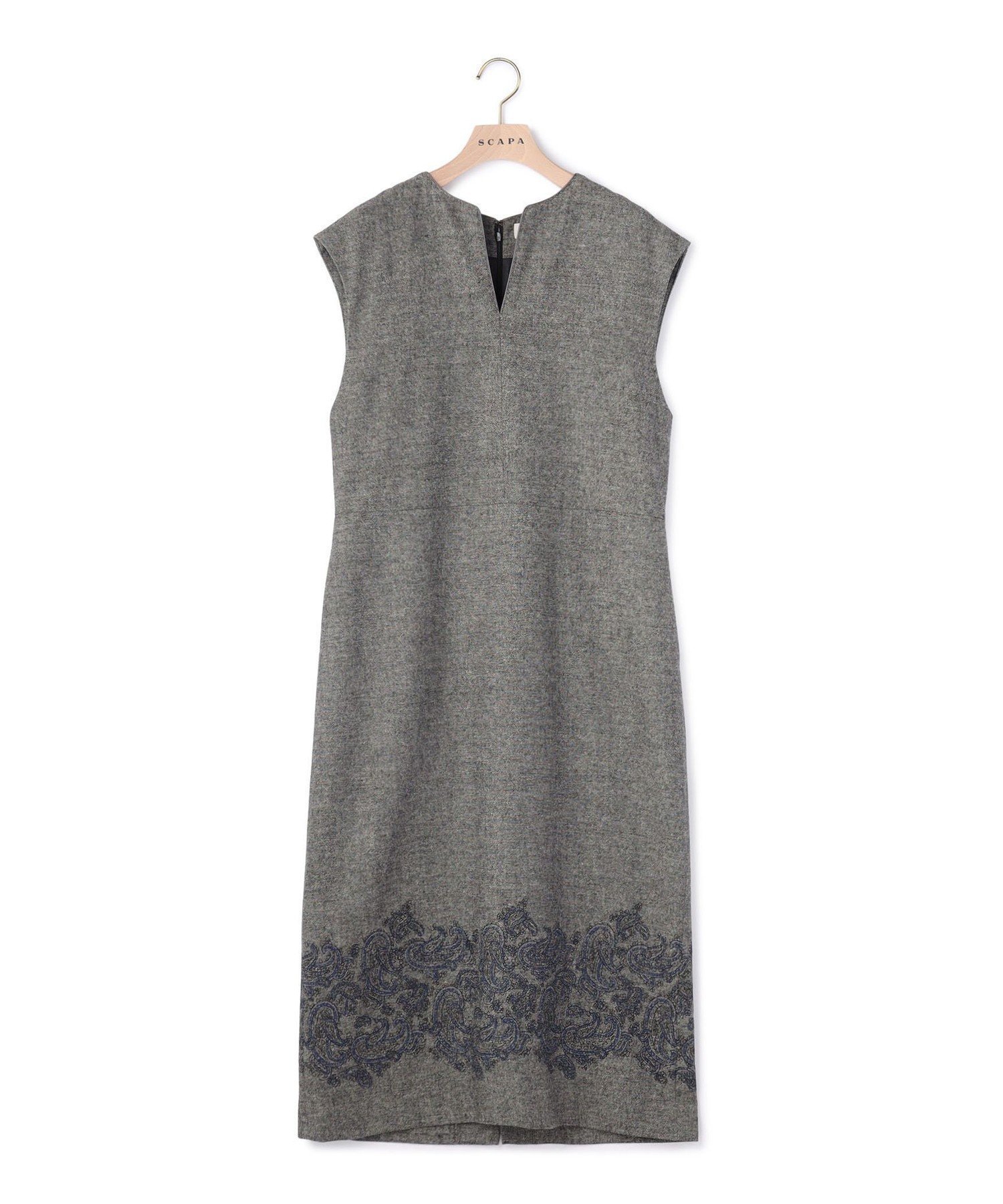 【スキャパ/SCAPA】のライトエンブロイダリーワンピース インテリア・キッズ・メンズ・レディースファッション・服の通販 founy(ファニー) 　ファッション　Fashion　レディースファッション　Fashion for Women　ワンピース　Dresses　カーディガン　Cardigan, Knitwear　ジャケット　Jacket, Outerwear　スリット　Slit, Slit Detail　タートル　Turtleneck, Turtle Collar　ツイード　Twill, Twill Weave　ペイズリー　Paisley, Ethnic Pattern　グレー|ID: prp329100004759284 ipo3291000000034589209