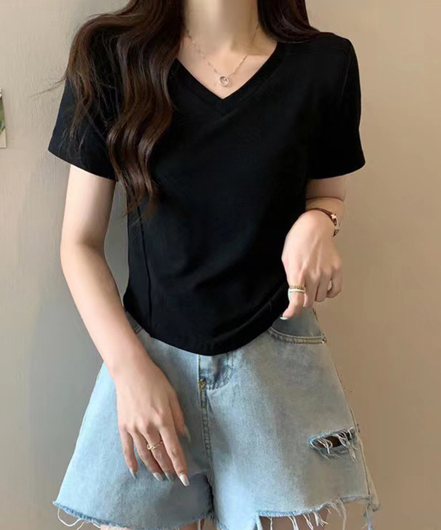 【アミュレット/Amulet】の【Amulet】プレス加工デザインTシャツ インテリア・キッズ・メンズ・レディースファッション・服の通販 founy(ファニー) 　ファッション　Fashion　レディースファッション　Fashion for Women　トップス・カットソー　Cut & Sew Tops　シャツ・ブラウス・オフィスカジュアル　Elegant Blouses & Button-Ups　ロングTシャツ・Tシャツ　Longline T-Shirts & Tees　シンプル　Simple, Minimal　ブラック|ID: prp329100004759317 ipo3291000000034437211