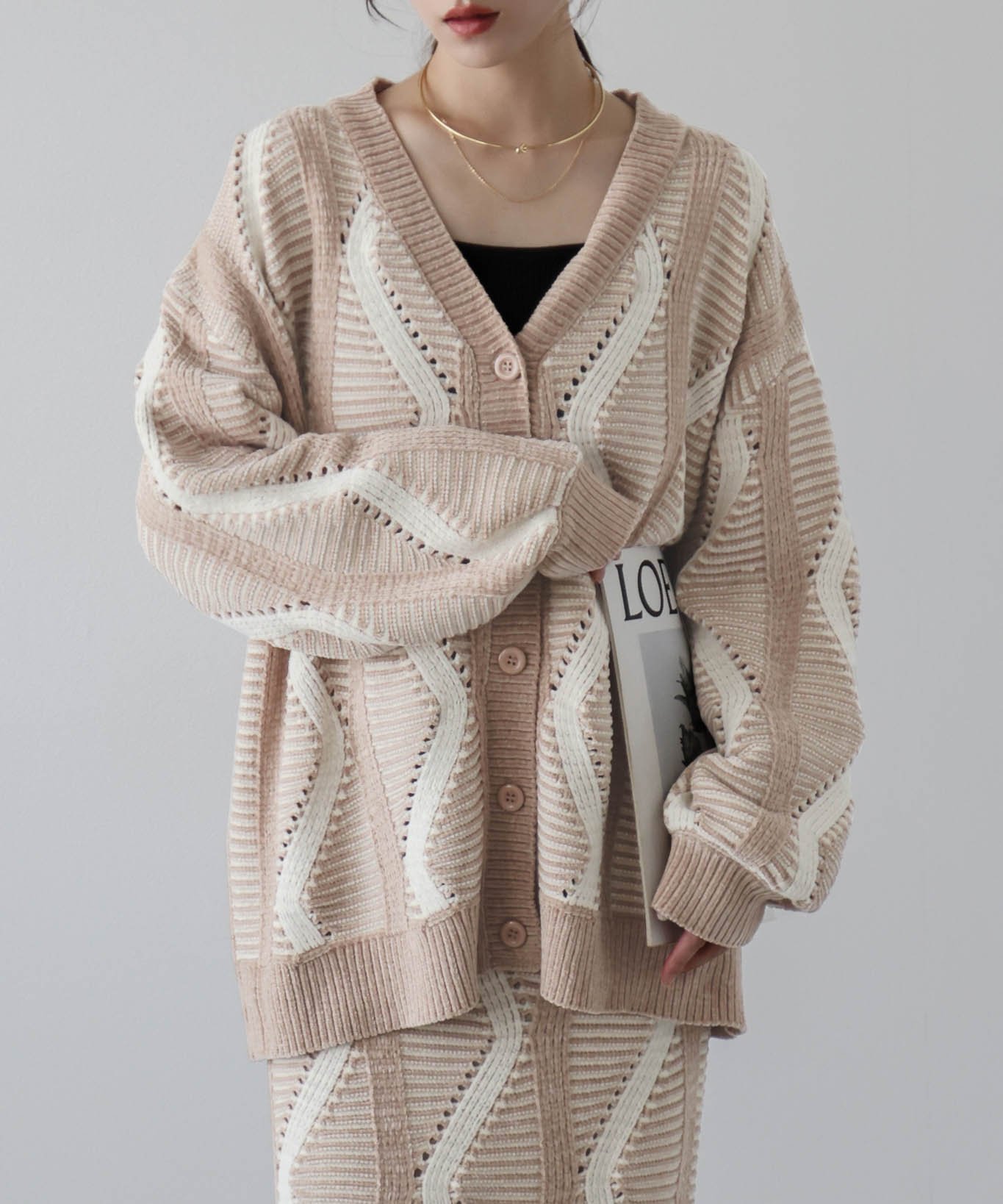 【ラジュール/Lajour】のモールニットカーディガン インテリア・キッズ・メンズ・レディースファッション・服の通販 founy(ファニー) 　ファッション　Fashion　レディースファッション　Fashion for Women　トップス・カットソー　Cut & Sew Tops　ニット　Knit Tops & Sweaters　カーディガン・羽織り　Layered Style Cardigans　おすすめ　Recommended / Our Picks　カーディガン　Cardigan, Knitwear　セットアップ　Set-Up, Coordinated Outfit　タイトスカート　Pencil Skirt, Tight Skirt　ベージュ|ID: prp329100004759432 ipo3291000000034438443